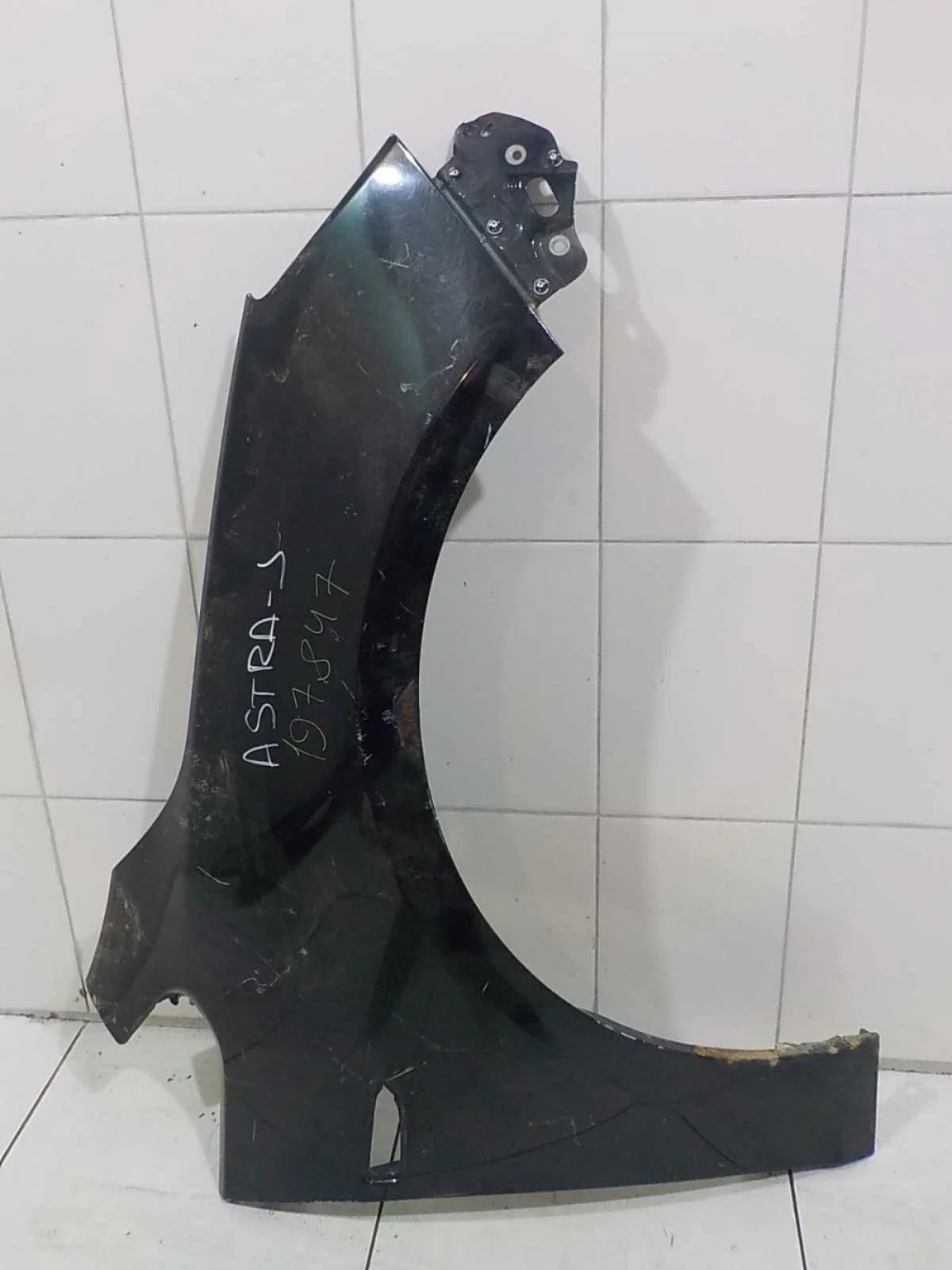 Крыло Opel Astra J (2009—2012) Перед Право