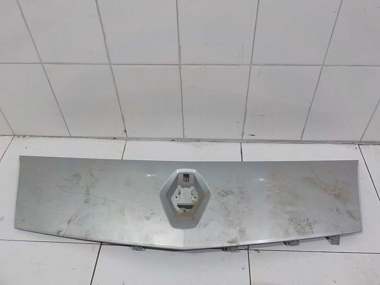 Решетка радиатора Renault Kangoo II (2007—2013)