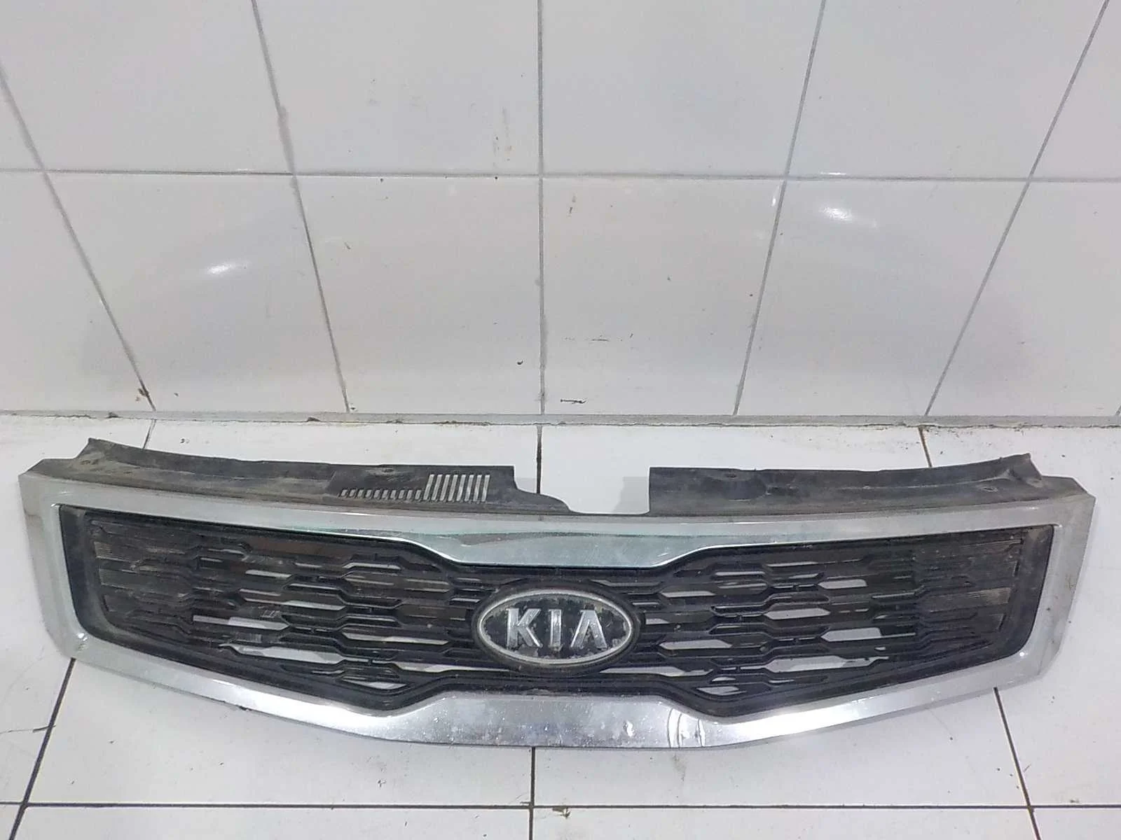 Решетка радиатора Kia Ceed ED рестайлинг (2010—2012)