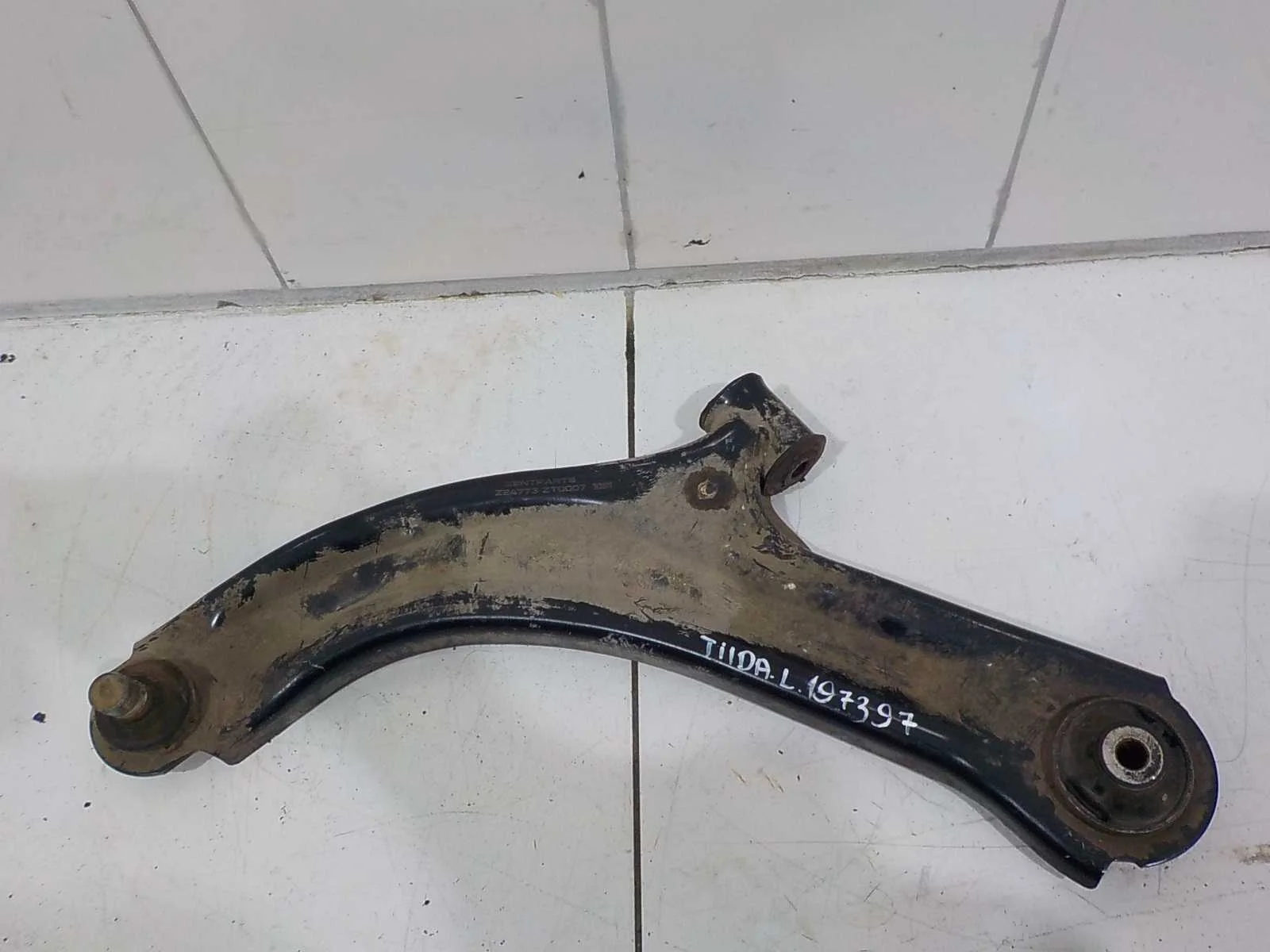 Рычаг Nissan Tiida C11 рестайлинг (2010—2013) Перед Лево