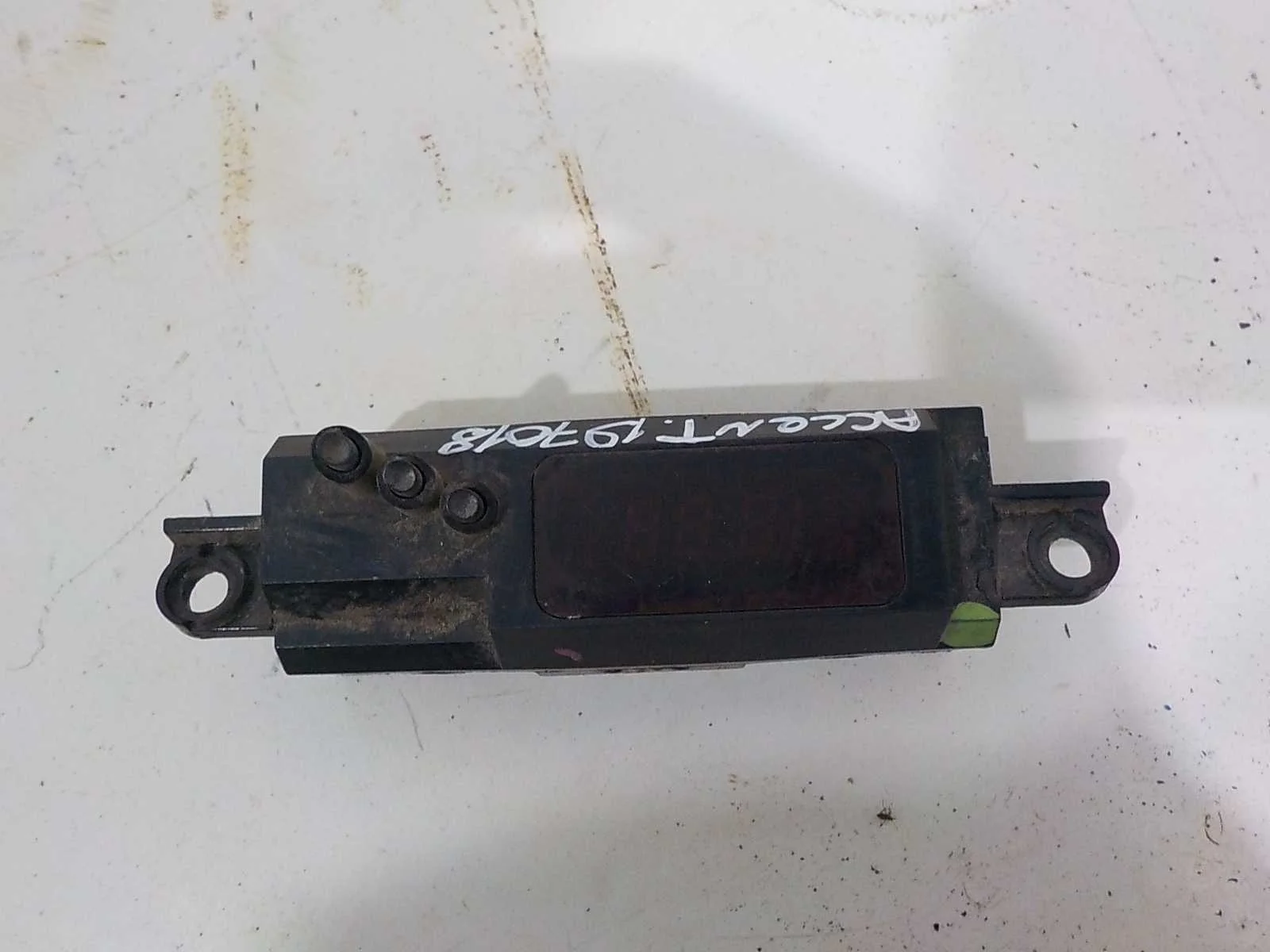 Часы Hyundai Accent II (1999—2012)