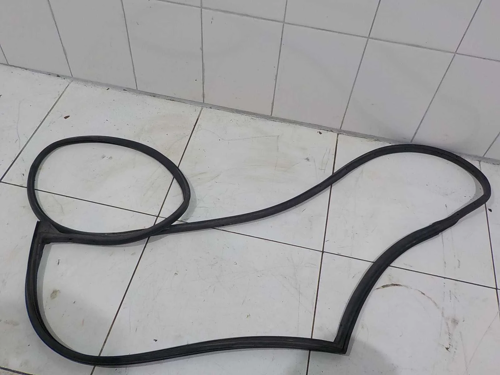 резинка дверная Toyota Highlander II (2007—2010) Зад Право