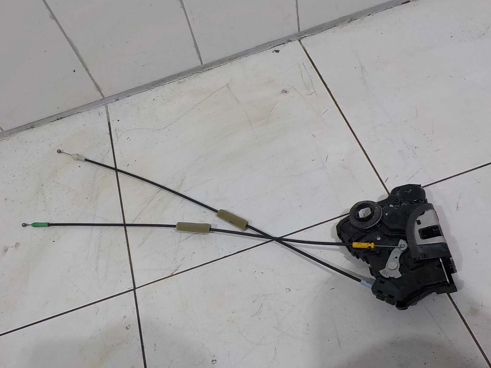 Замок двери Toyota RAV4 IV (2012—2015) Перед Право