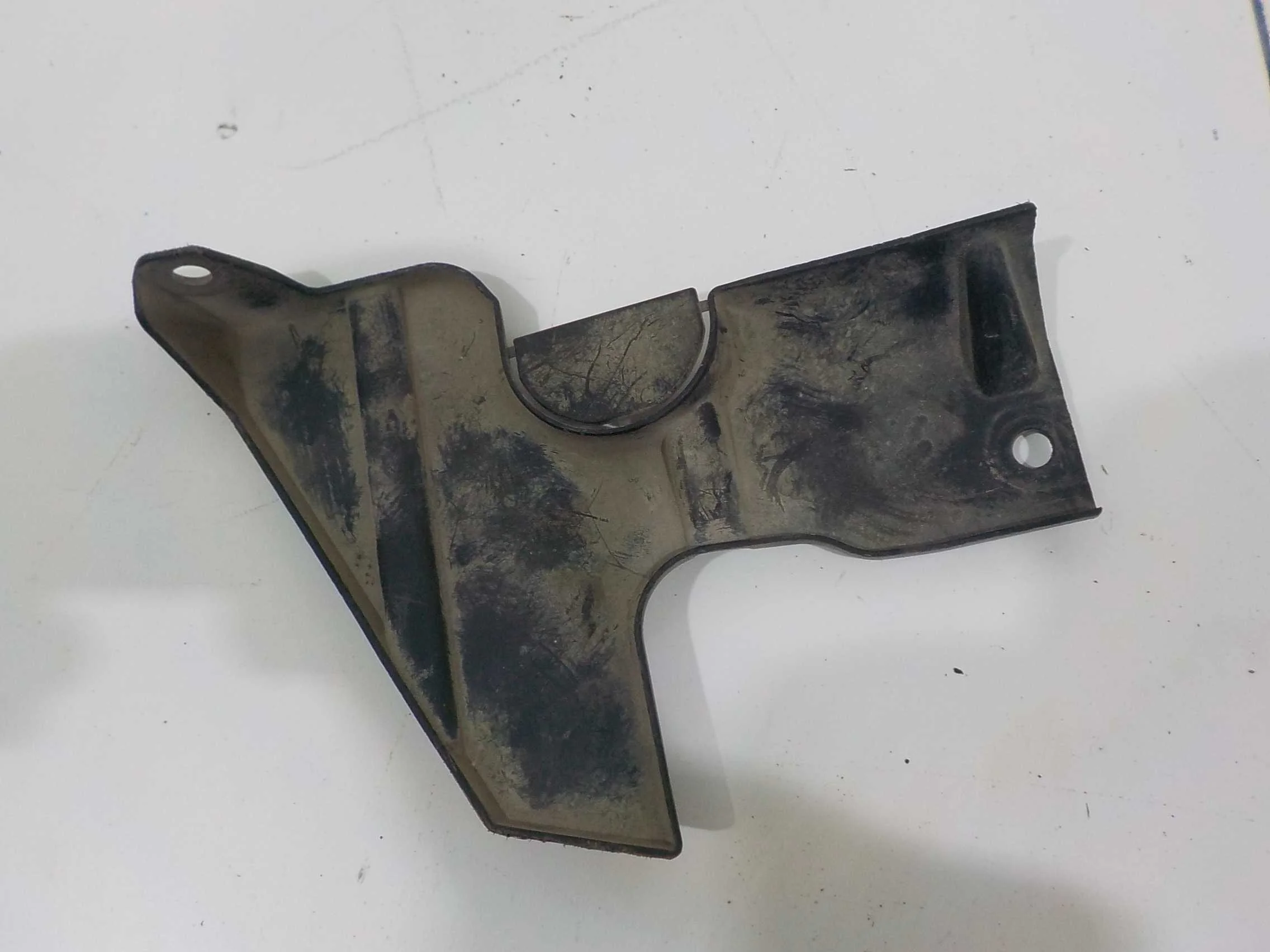 Дефлектор радиатора Mitsubishi Outlander III рестайлинг 3 (2018—2025)