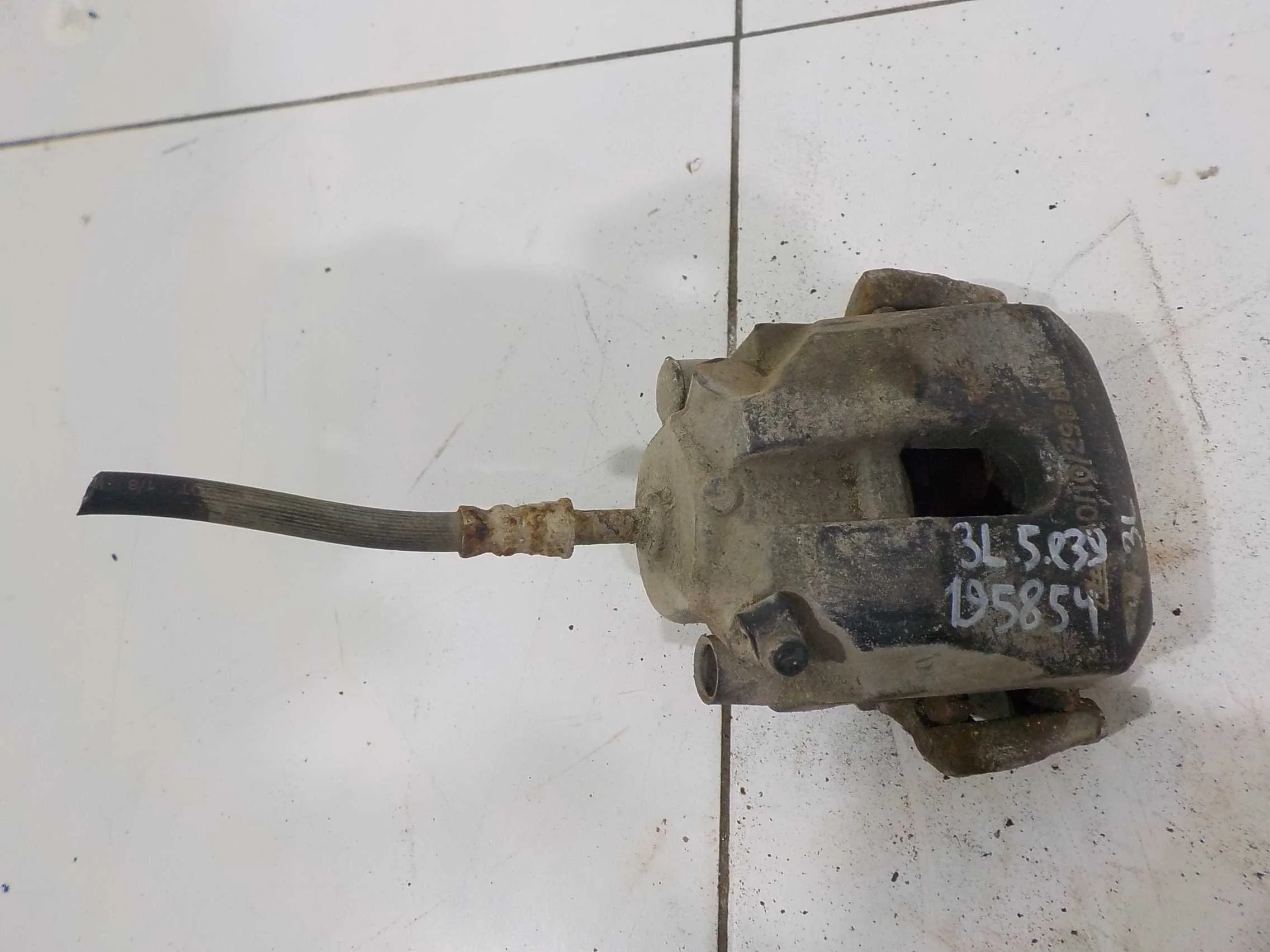 суппорт BMW 5 серия E39 (1995—2000) Зад Лево