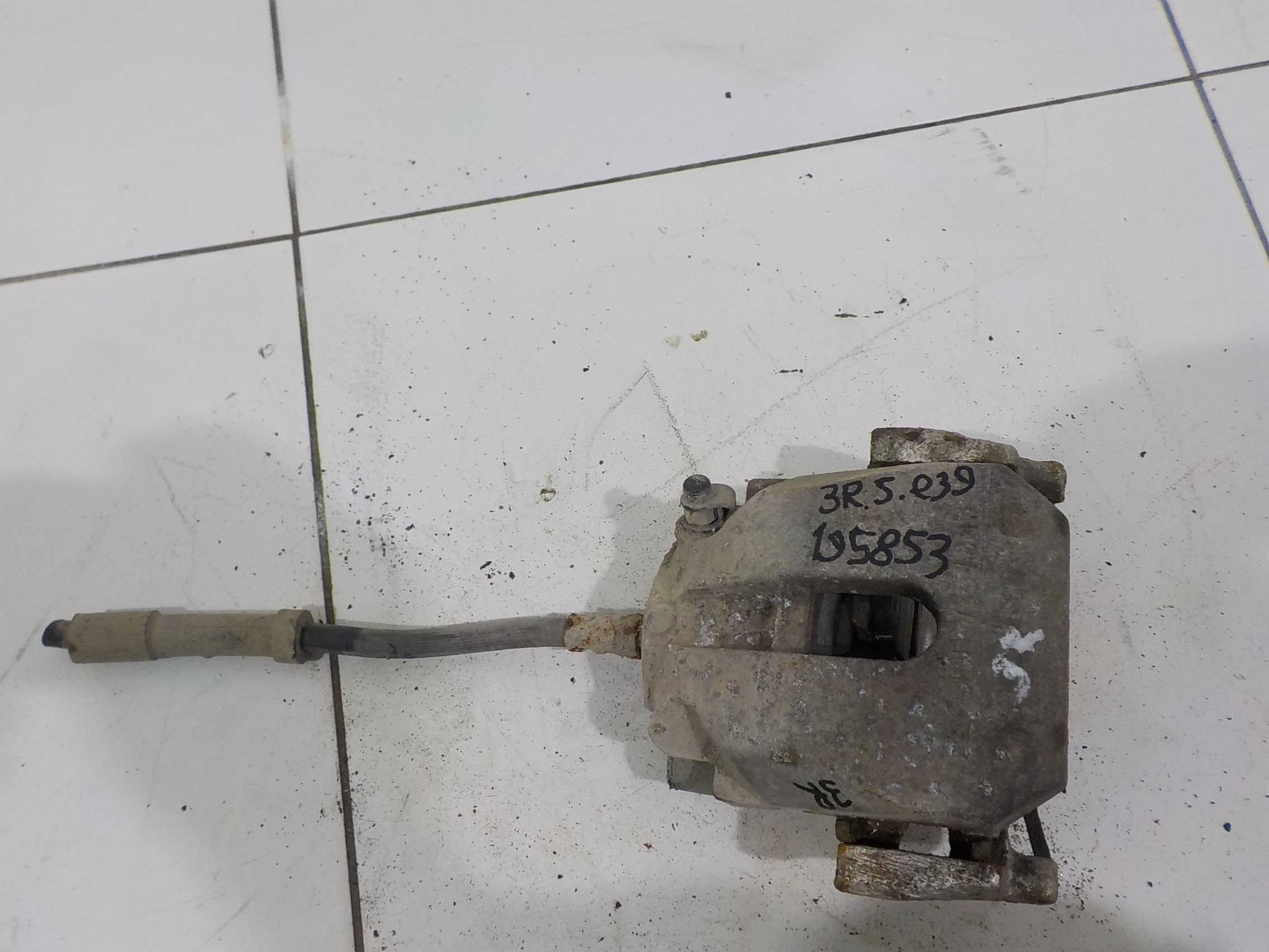 суппорт BMW 5 серия E39 рестайлинг (2000—2004) Зад Право