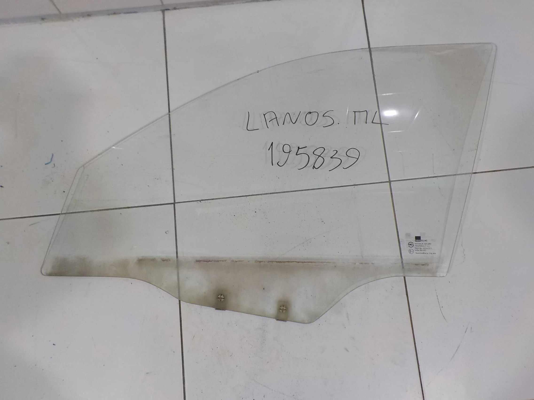 стекло Chevrolet Lanos I (2002—2009) Перед Лево