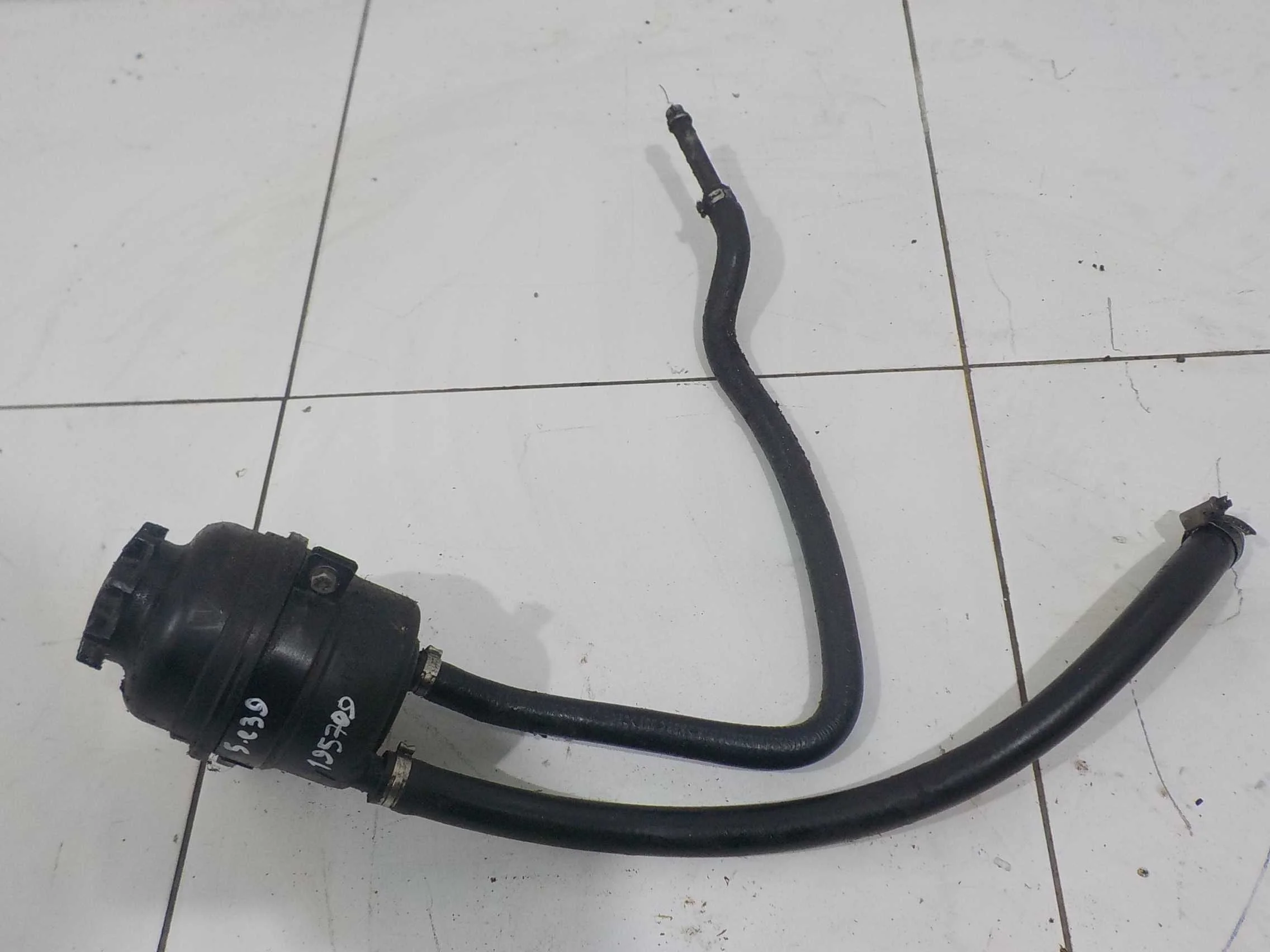 Бачок гидроусилителя BMW 3 серия E90/E91/E92/E93 (2005—2010)