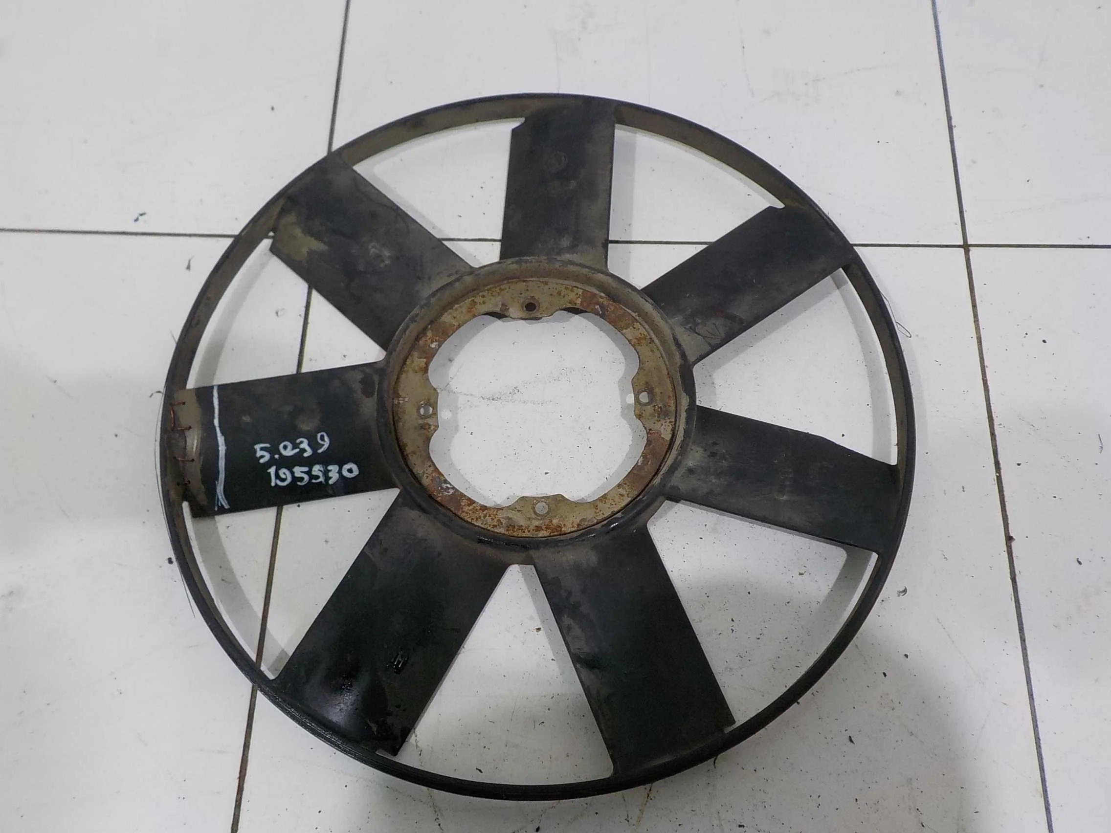 Диффузор радиатора BMW 3 серия E36 (1990—2000)