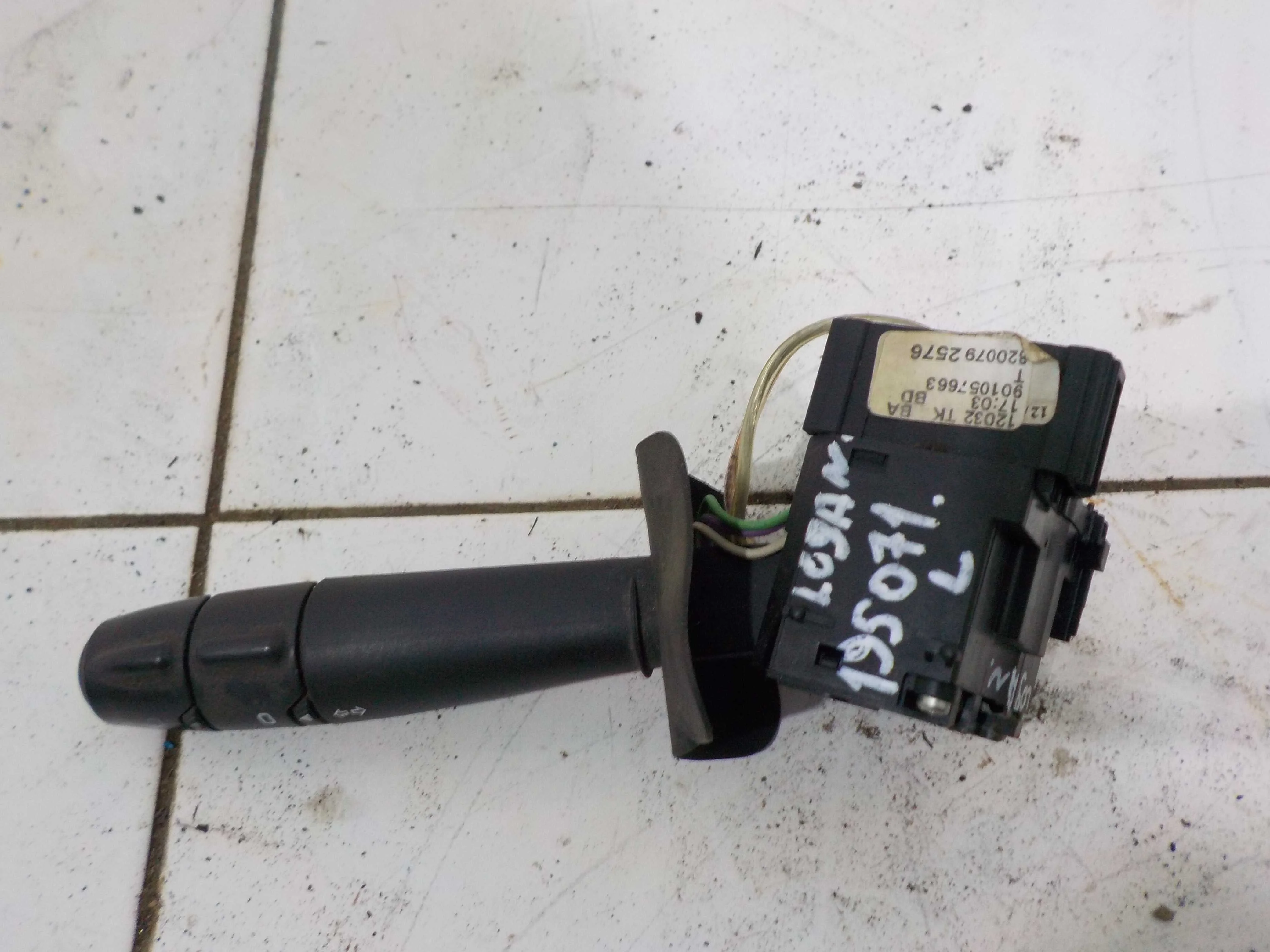 подрулевой переключатель Renault Logan I рестайлинг (2009—2015)  Лево