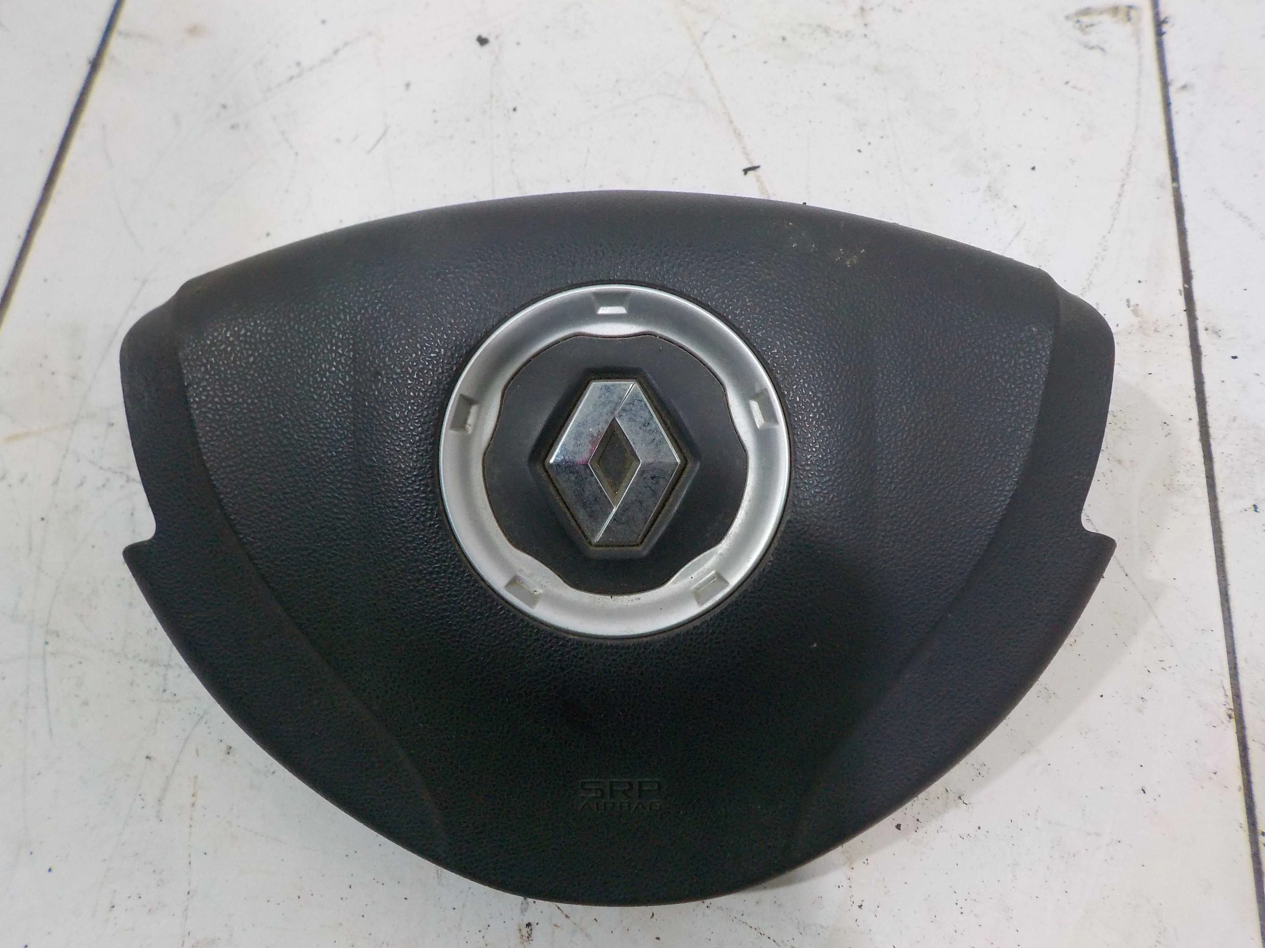 подушка безопасности водителя Renault Sandero I (2009—2014)