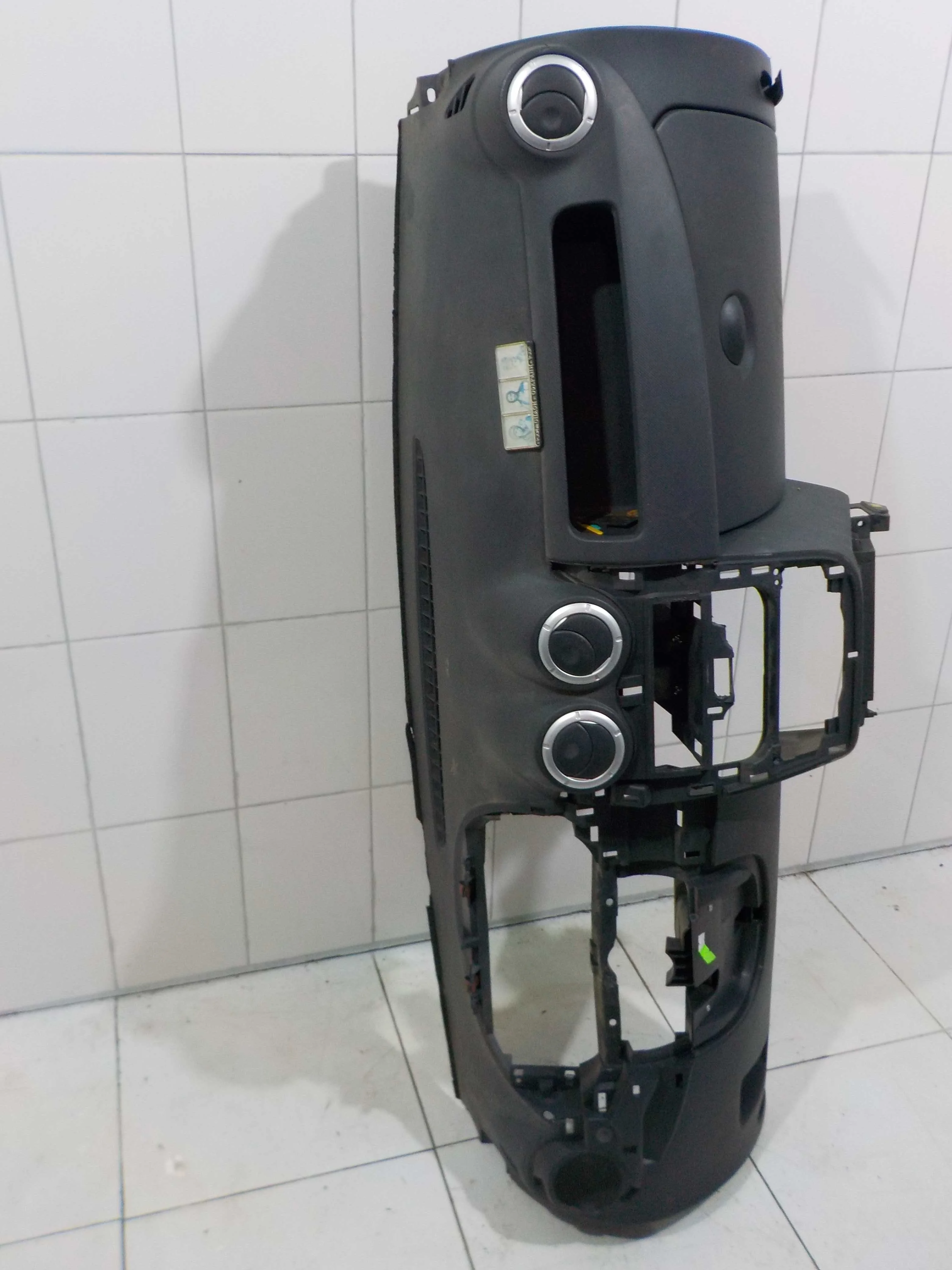 Торпедо Renault Logan I (2004—2009)