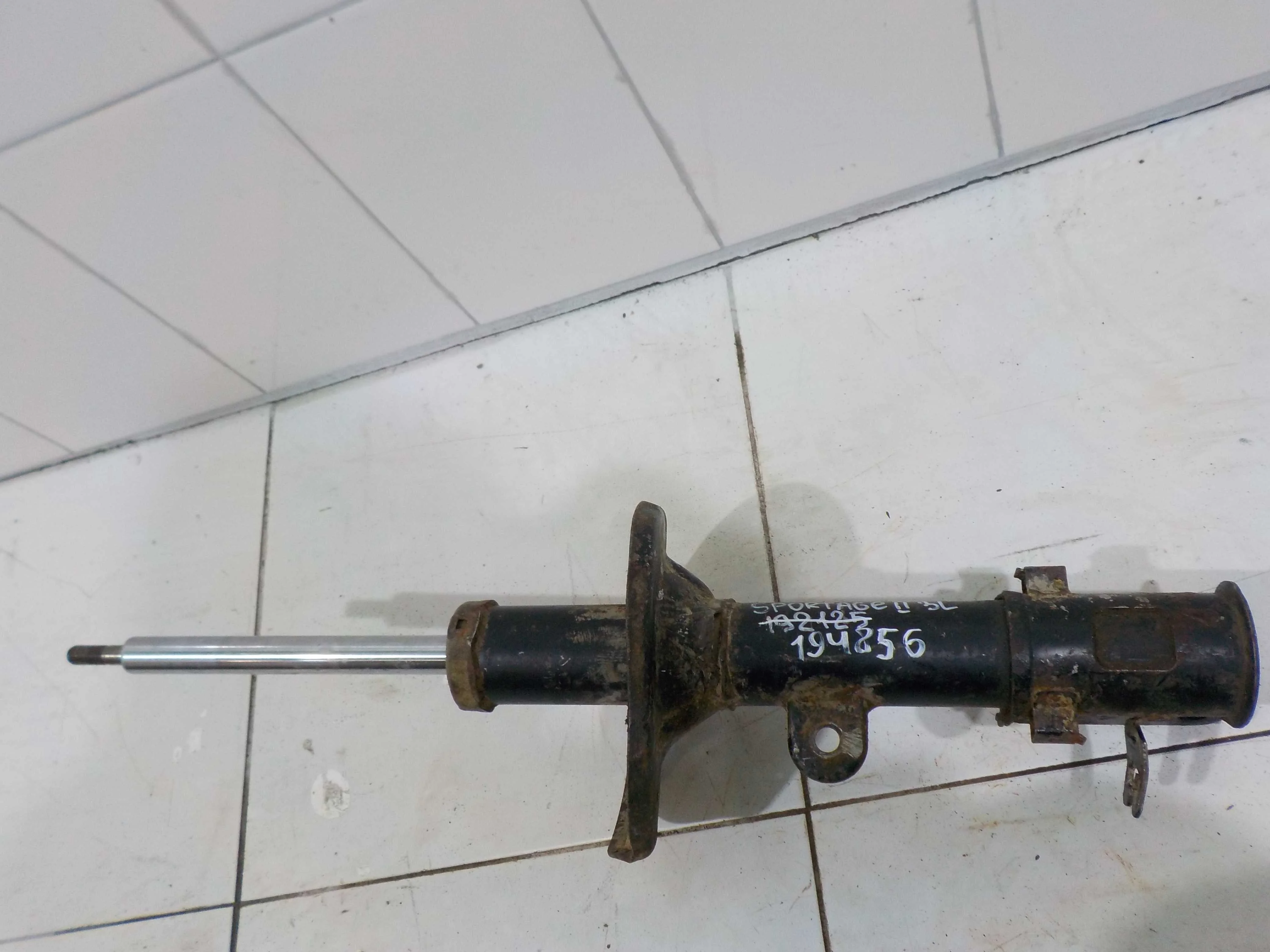 амортизатор Hyundai Tucson I (2004—2015) Зад Лево