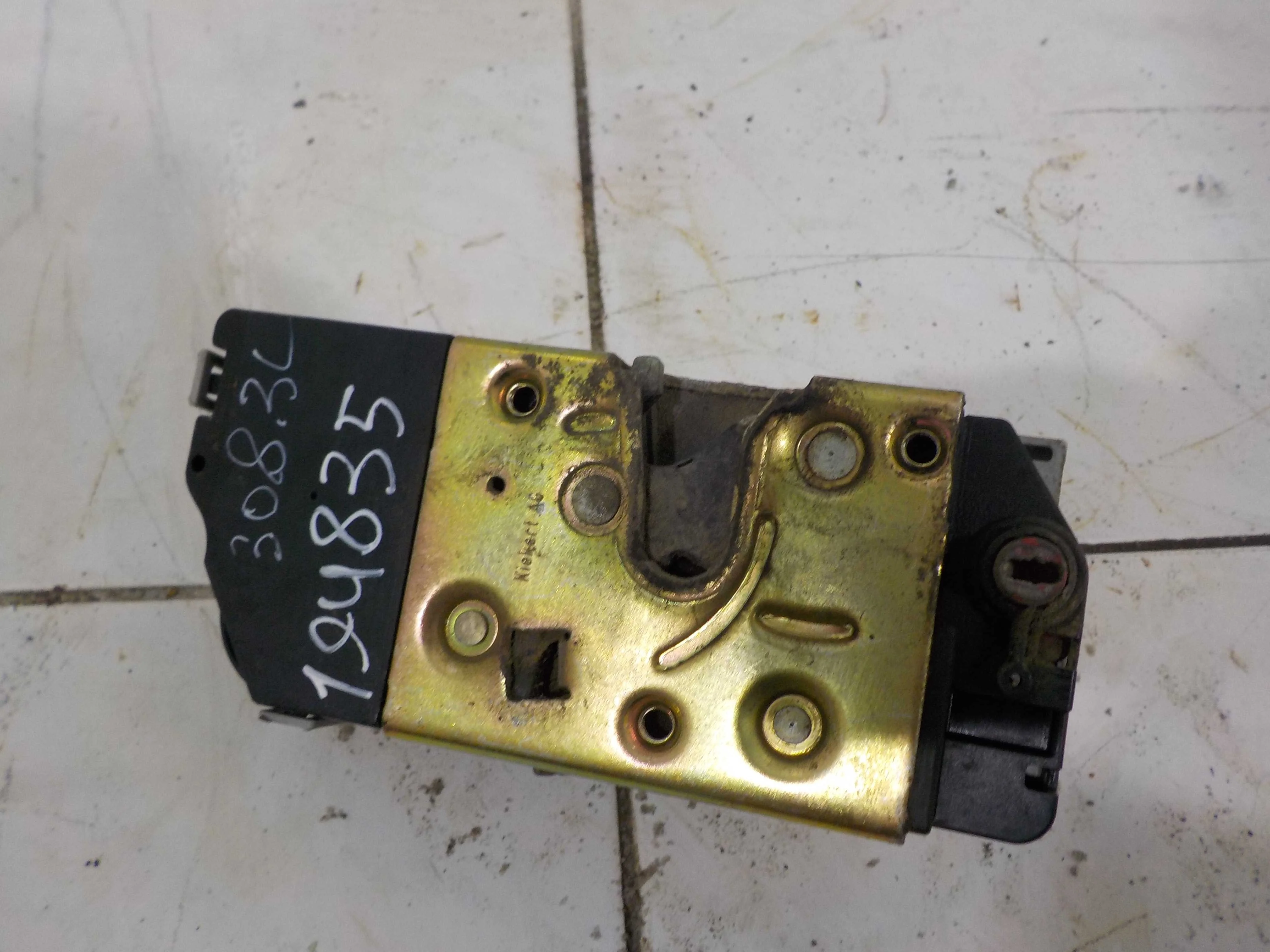 Замок двери Peugeot 307 3C (2001—2005) Зад Лево