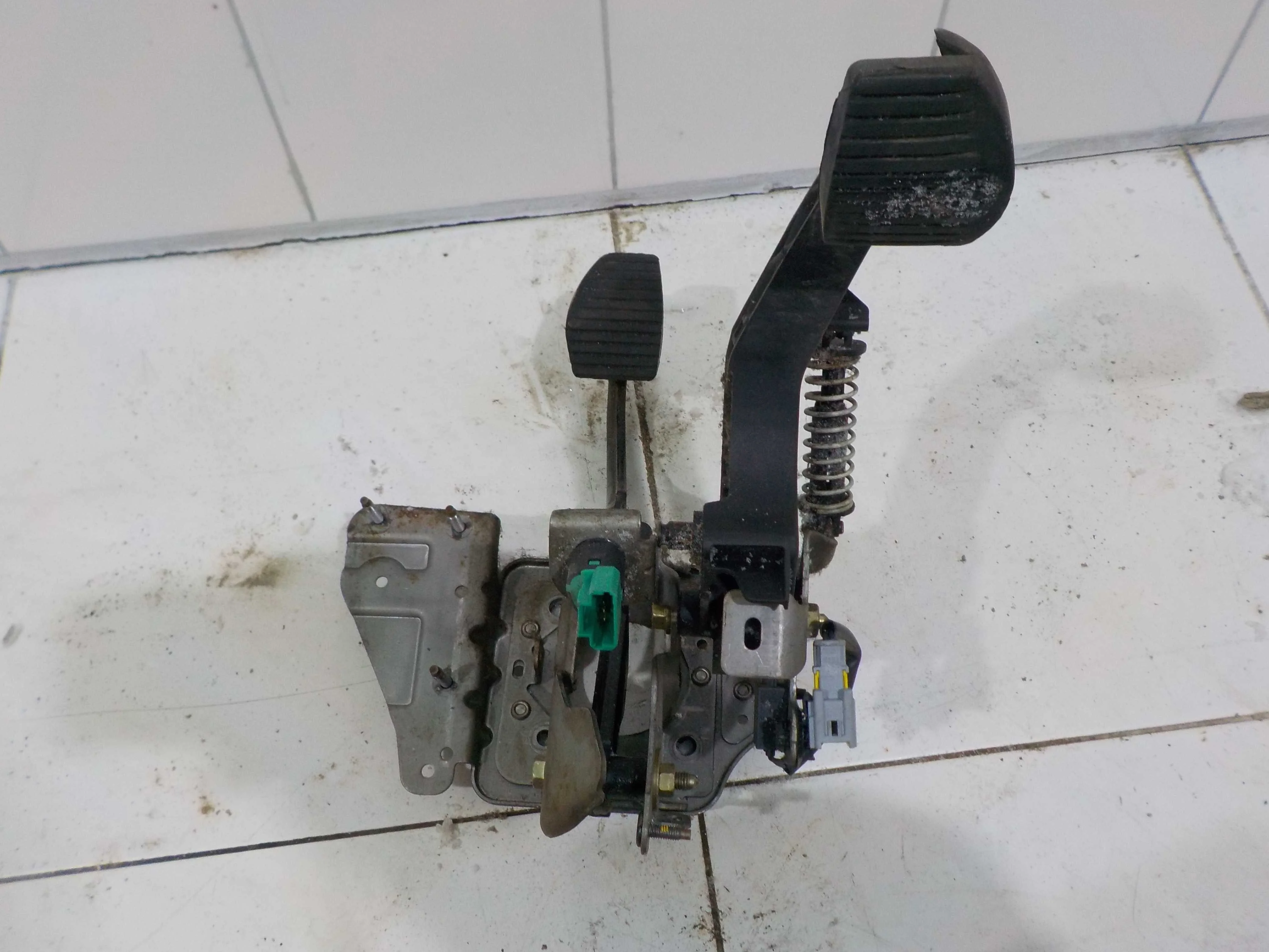 педаль сцепления+тормоза Peugeot 308 I (2007—2011)