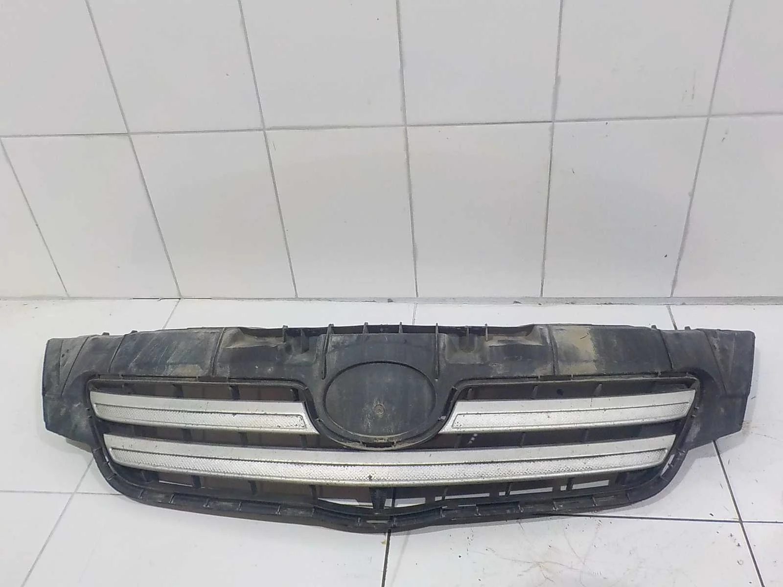 Решетка радиатора Toyota Corolla X (2006—2010)