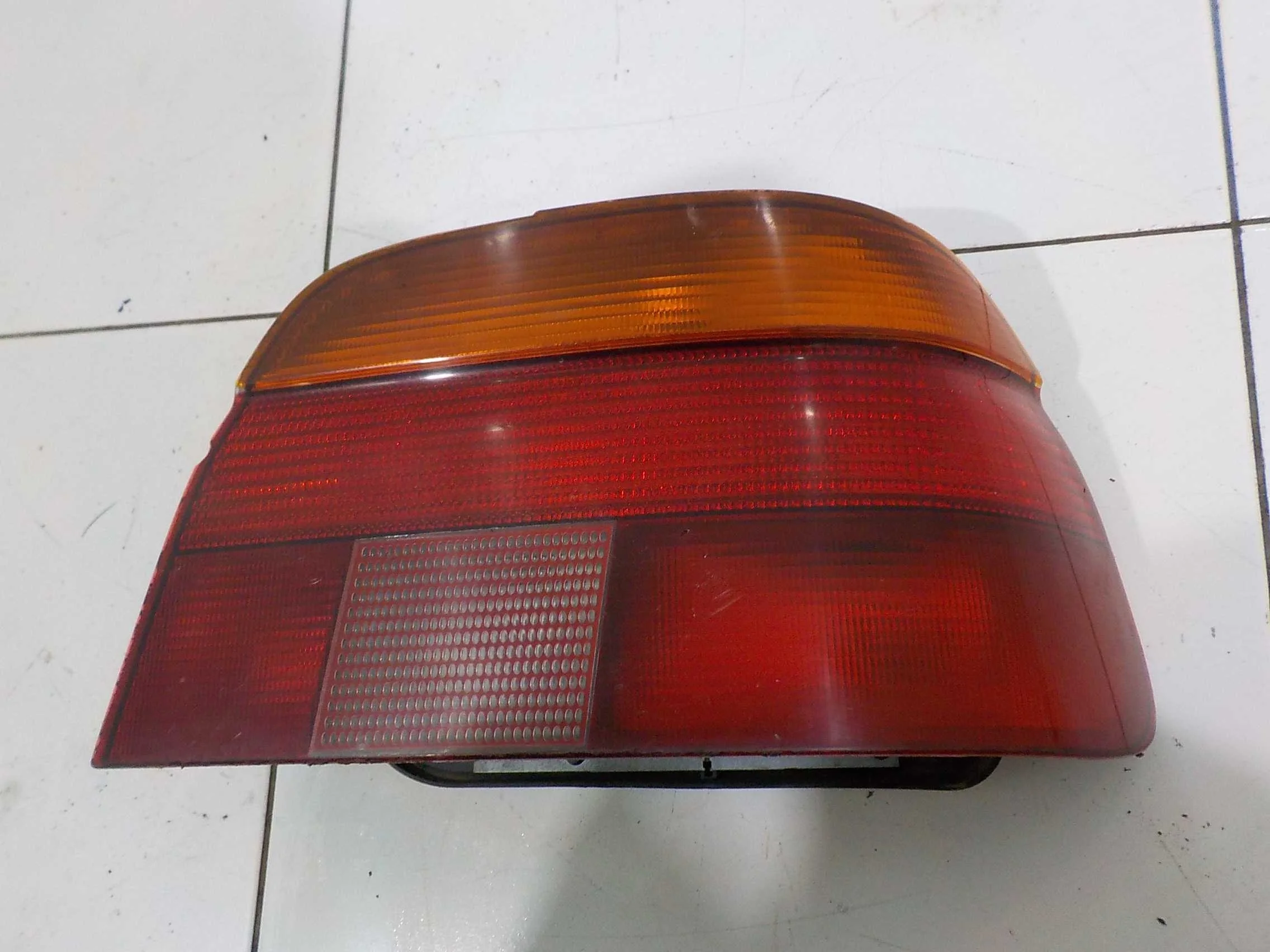 Фонарь BMW 5 серия E39 (1995—2000)  Право