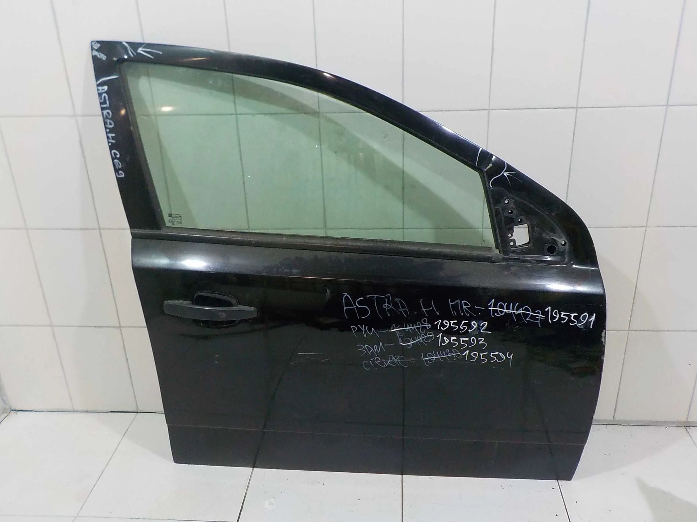 Дверь Opel Astra H (2004—2007) Перед Право