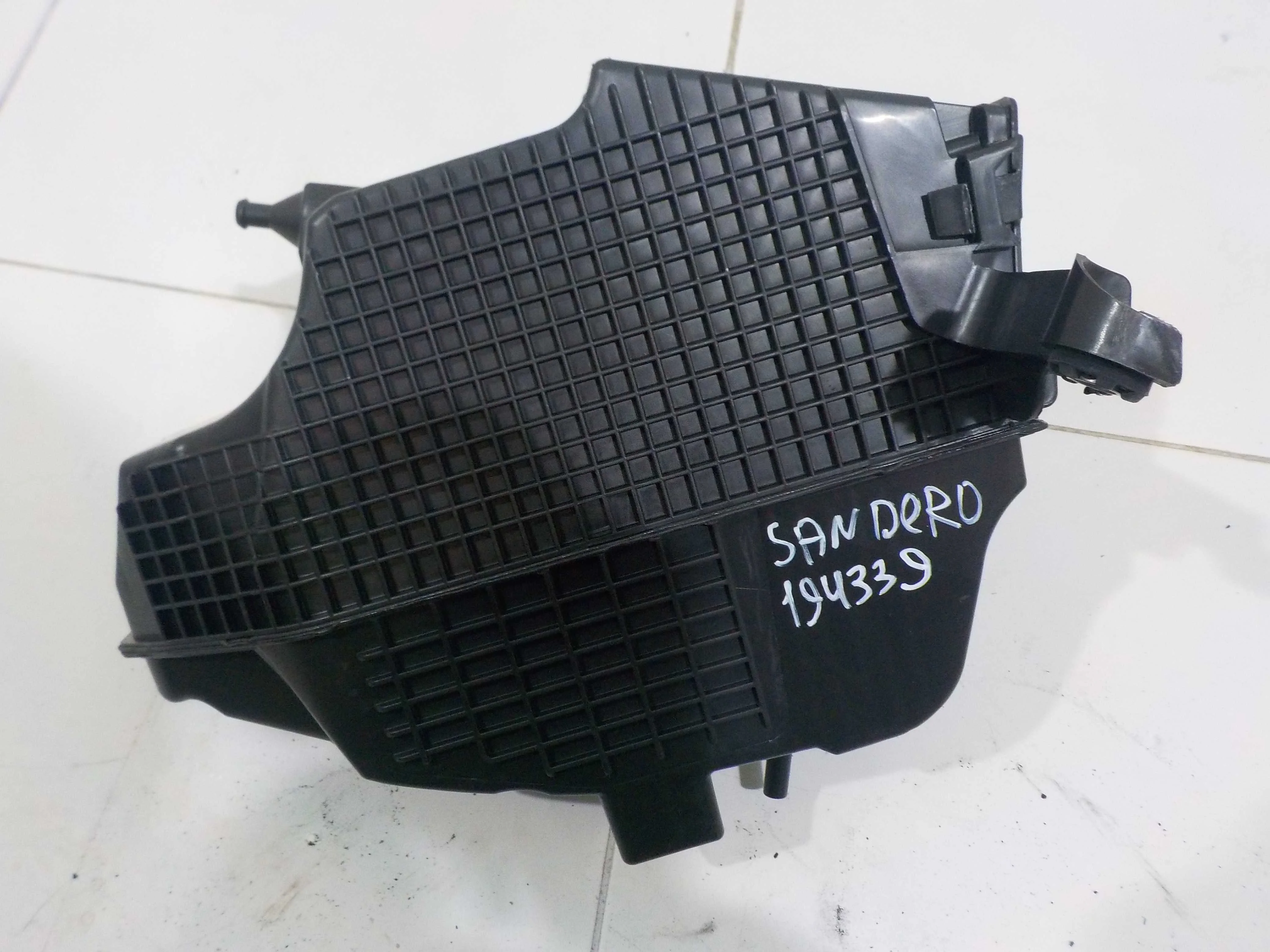 Корпус воздушного фильтра Renault Arkana I (2019—2025)