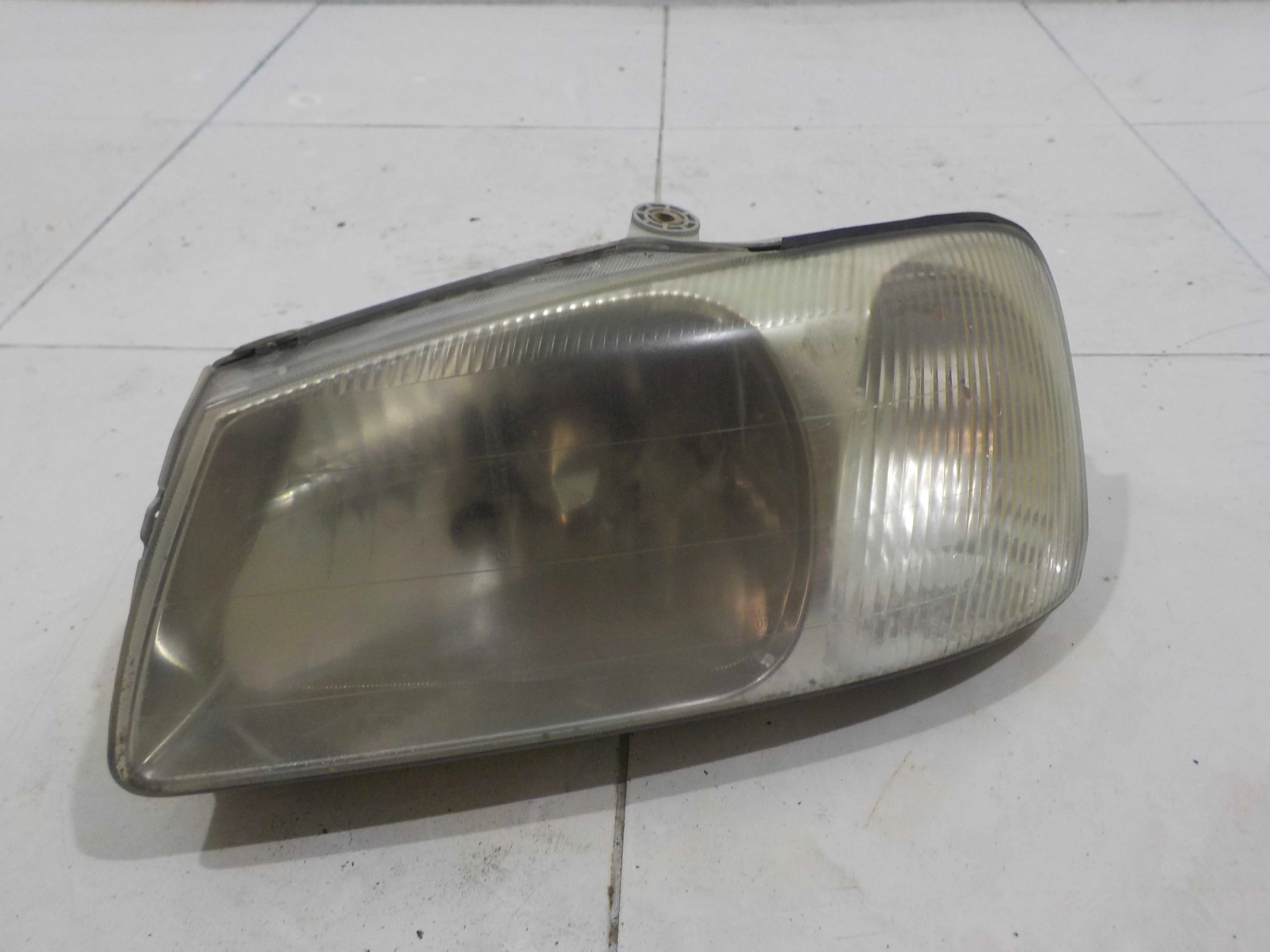 Фара Hyundai Accent II (1999—2012)  Лево