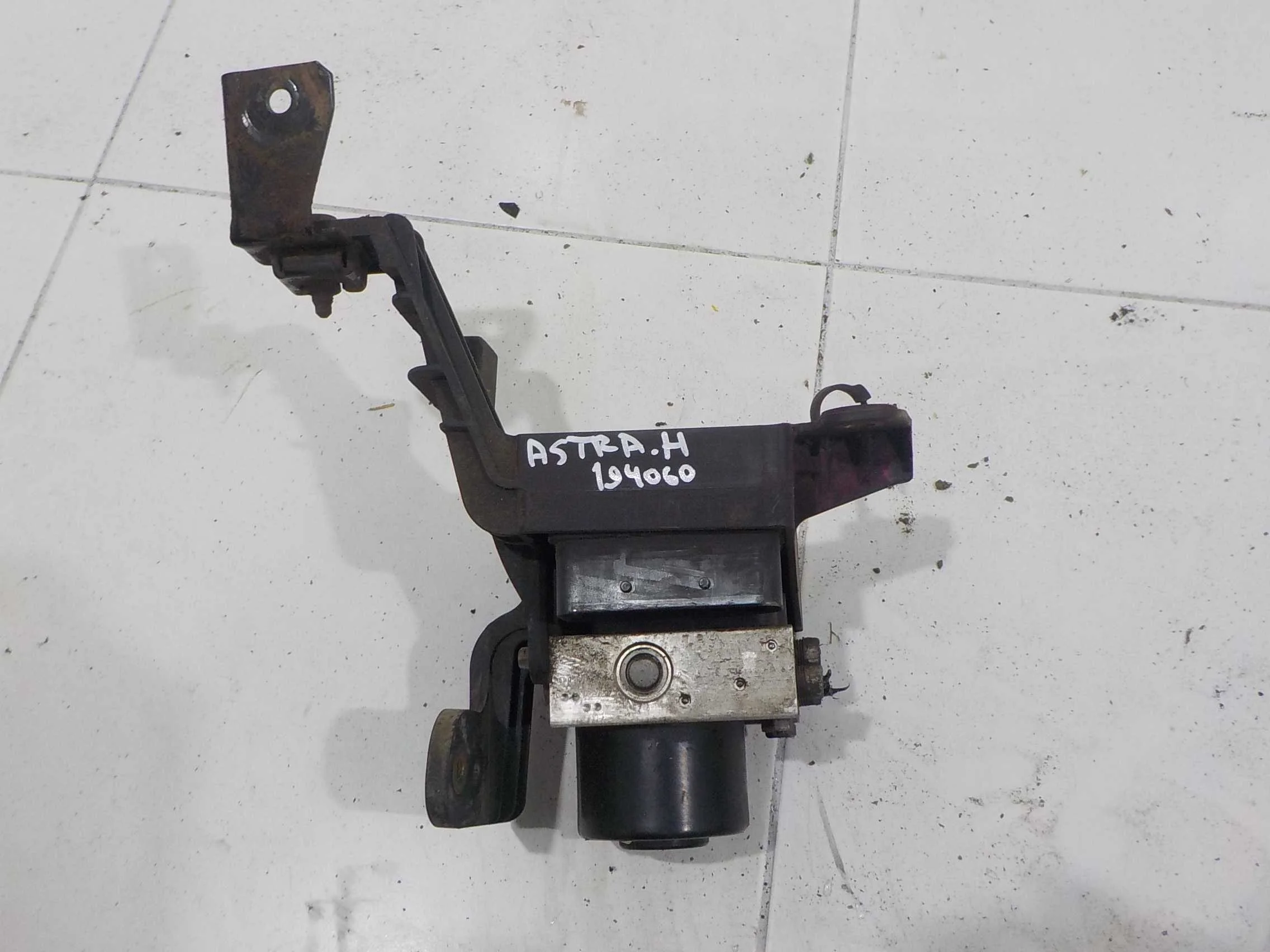 Блок управления ABS Opel Astra H (2004—2007)