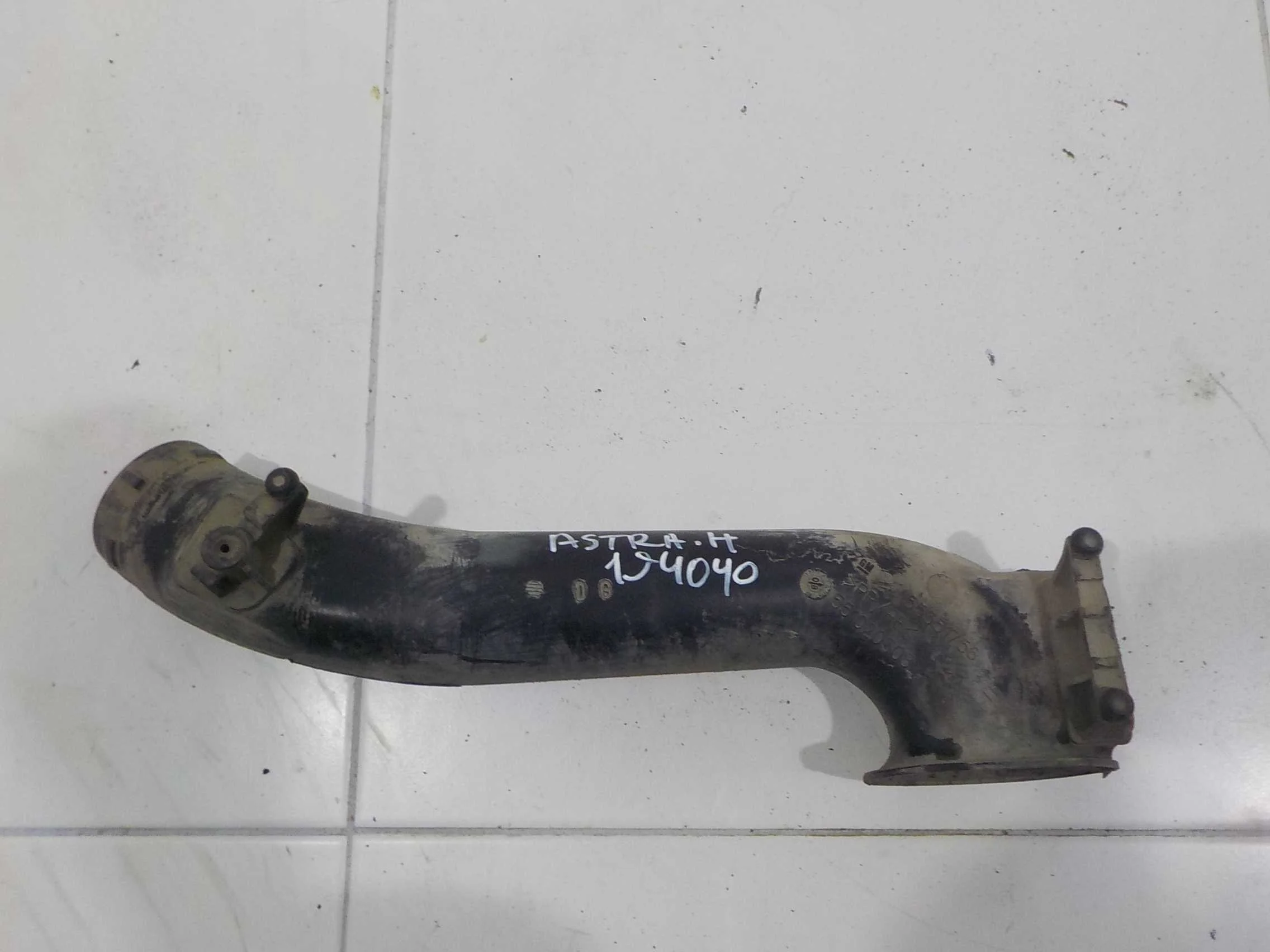 Воздухозаборник Opel Astra GTC H (2004—2007)