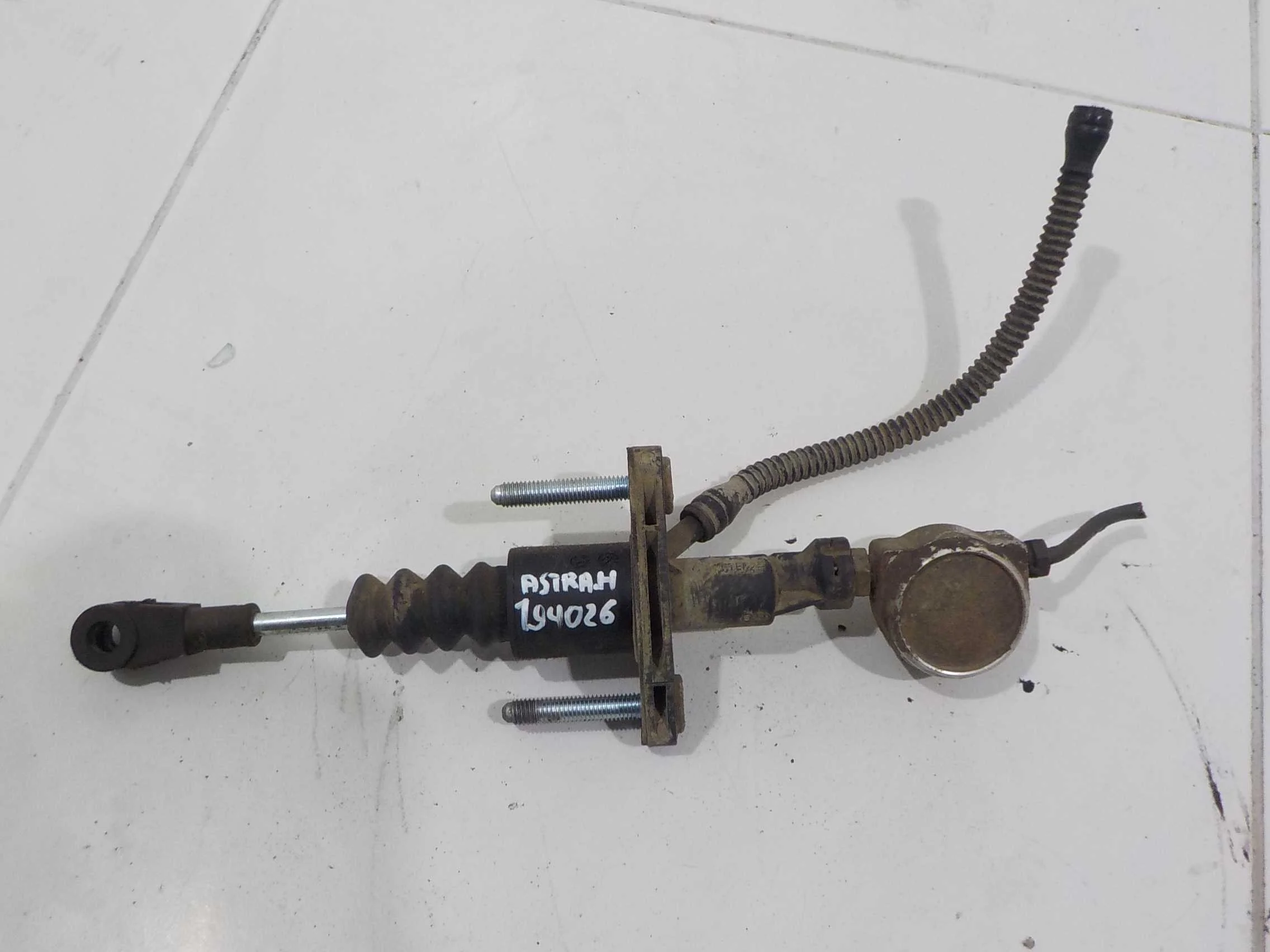 главный цилиндр сцепления Opel Astra GTC H (2004—2007)