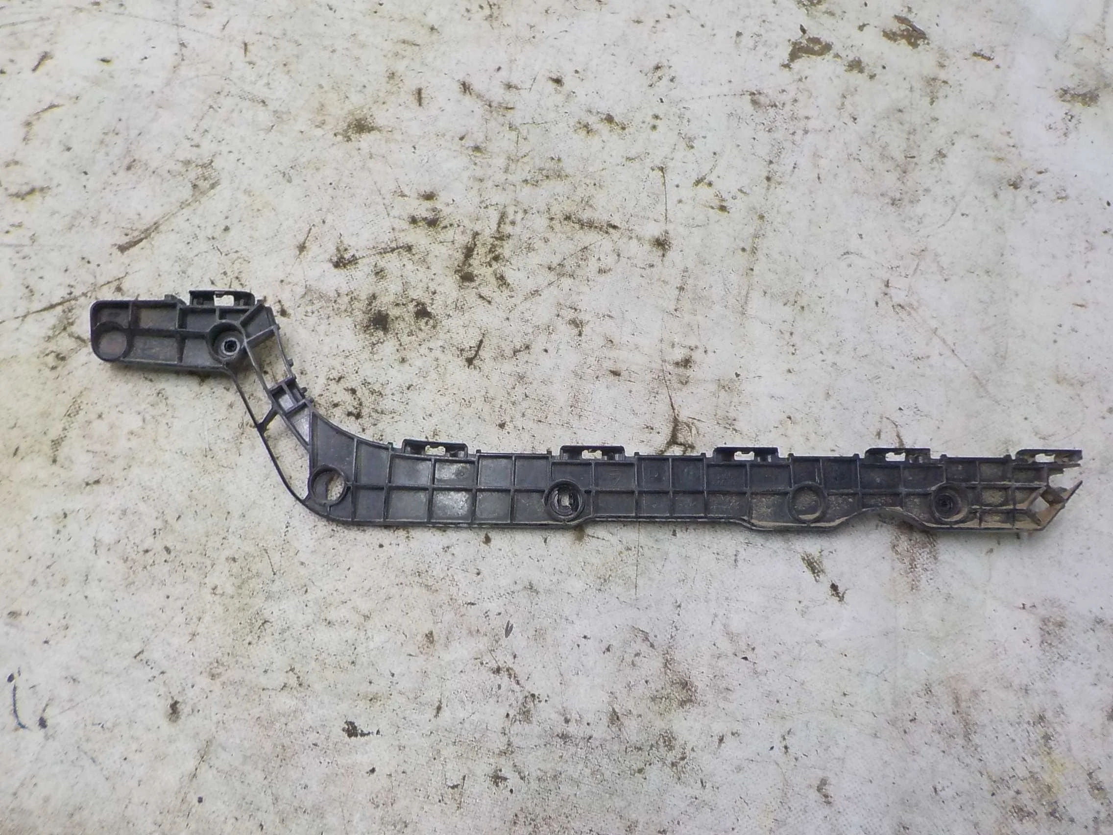 кронштейн бампера Toyota Land Cruiser 200 (2007—2012) Зад Право