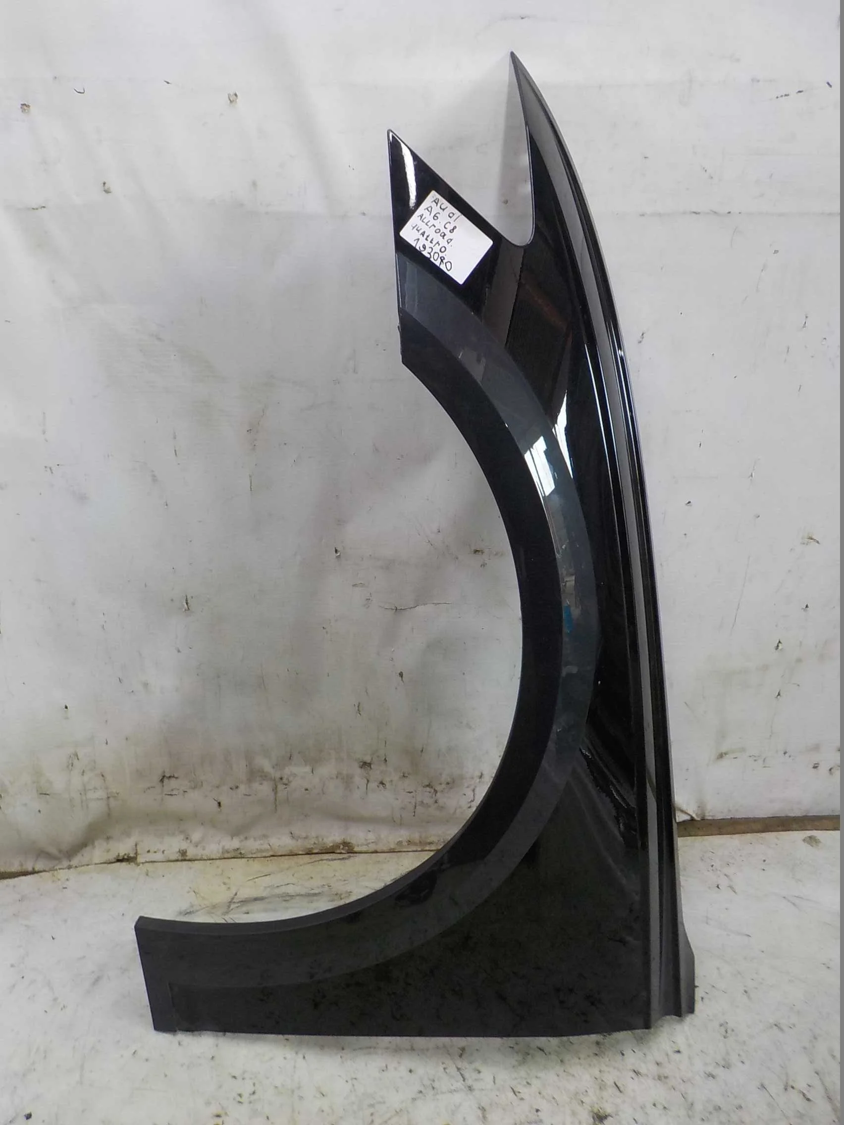 Крыло Audi A6 C8 (2018—2025) Перед Лево