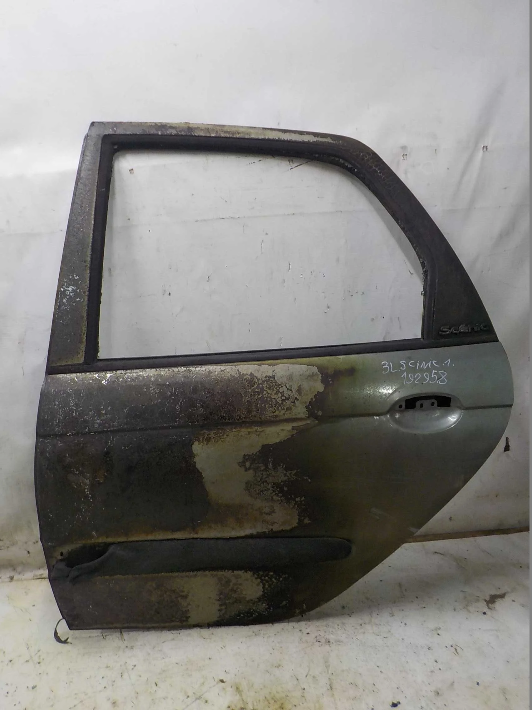 Дверь Renault Scenic I (1996—1999) Зад Лево