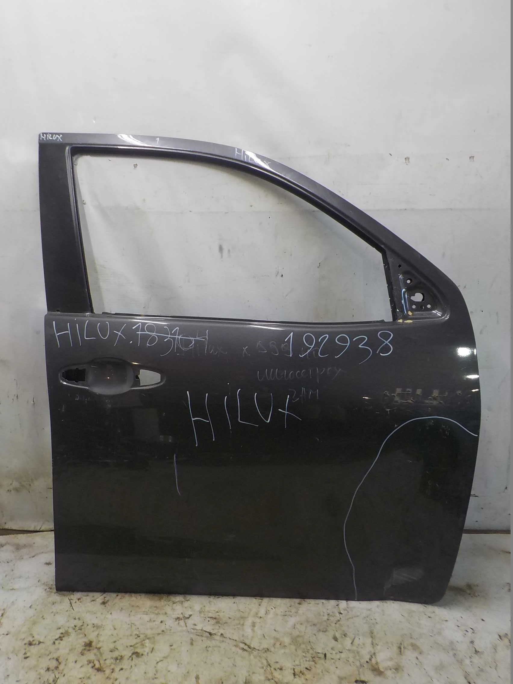 Дверь Toyota Hilux VIII (2015—2020) Перед Право