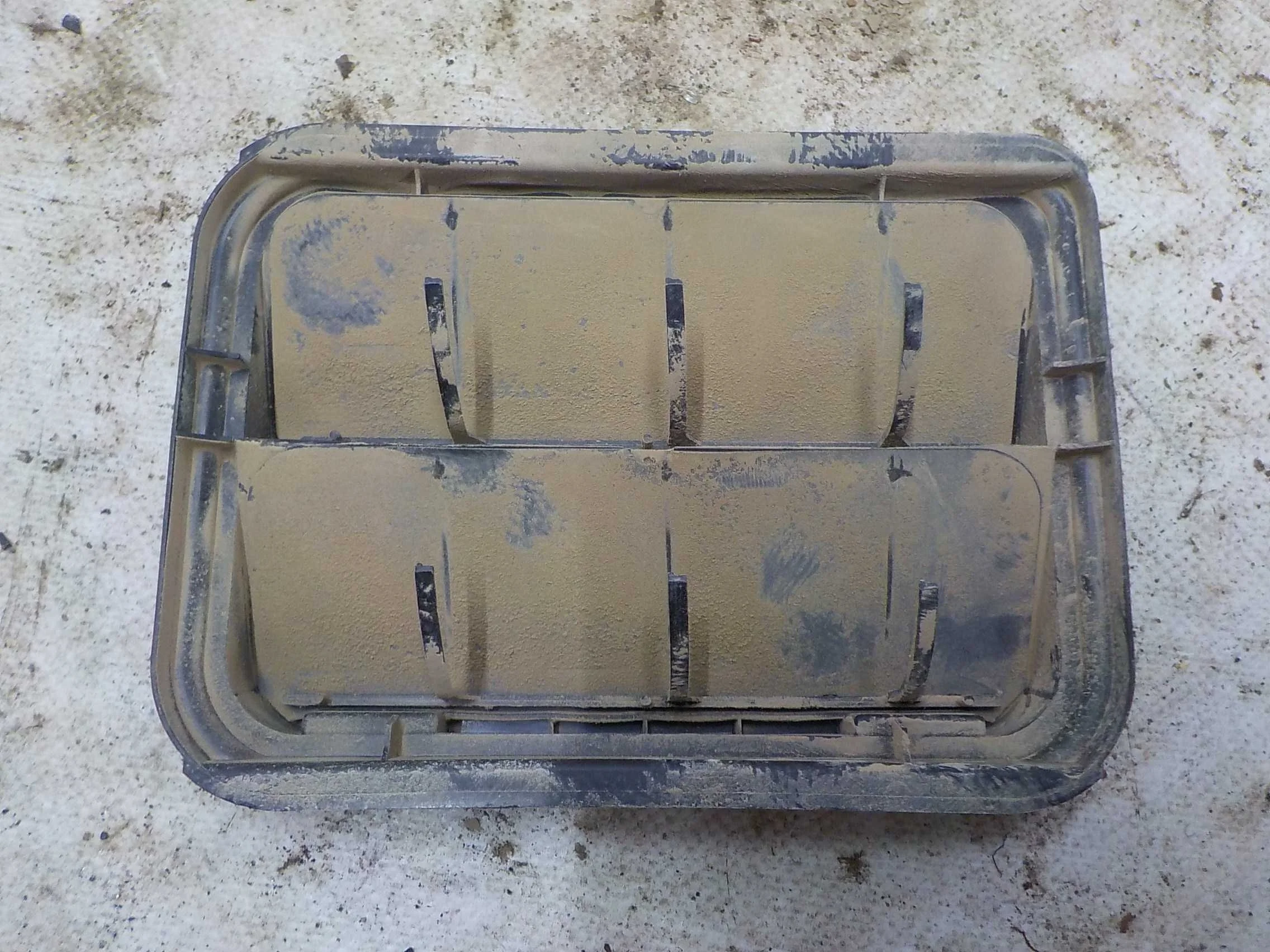 Решетка вентиляционная Renault Duster II (2017—2025)