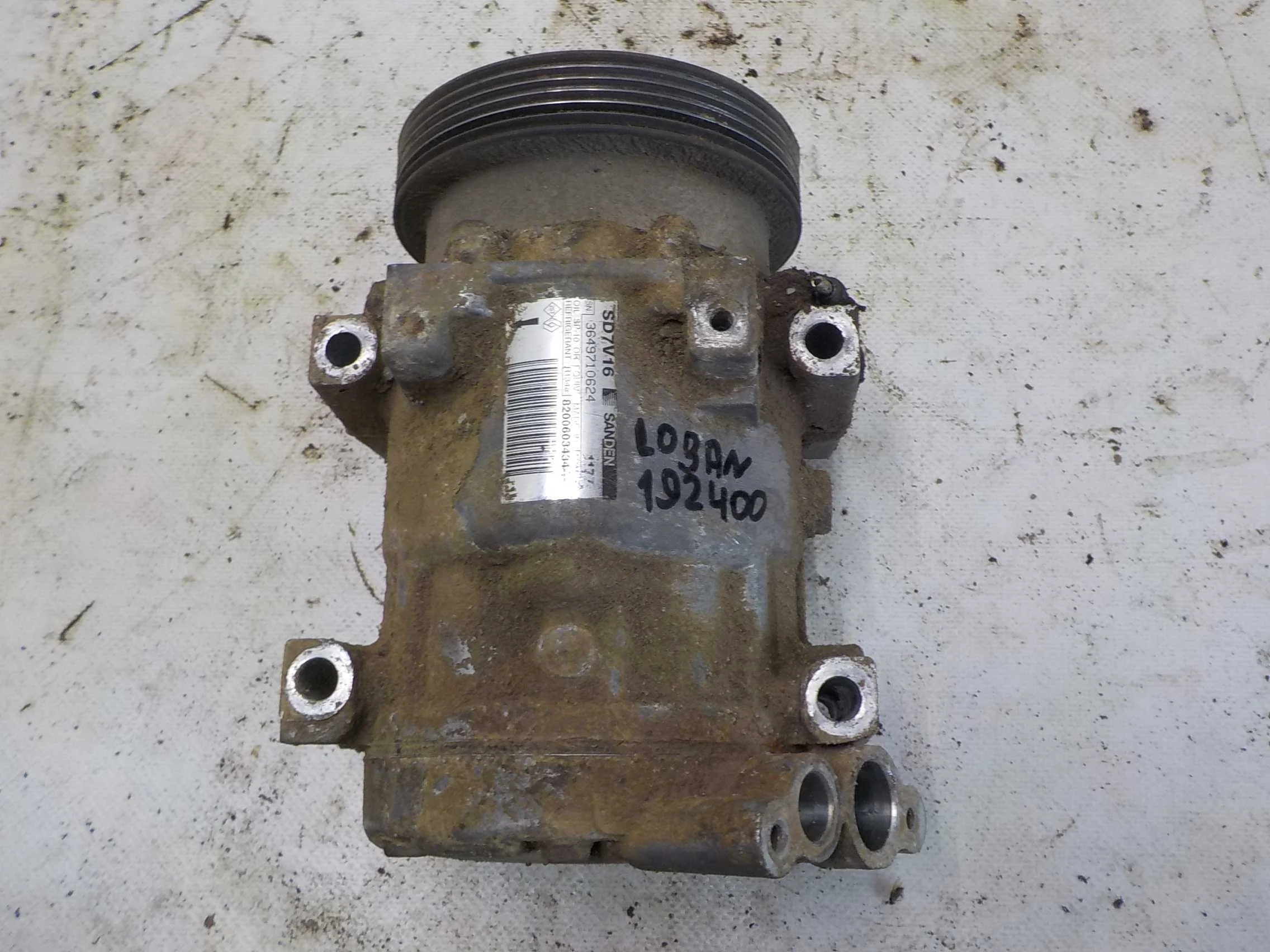 Компрессор кондиционера Renault Logan I (2004—2009)