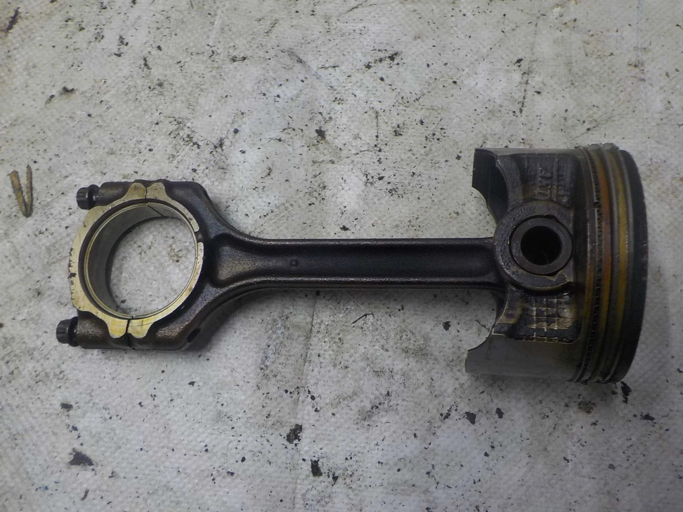 Поршень с шатуном Mitsubishi Lancer X (2007—2010)