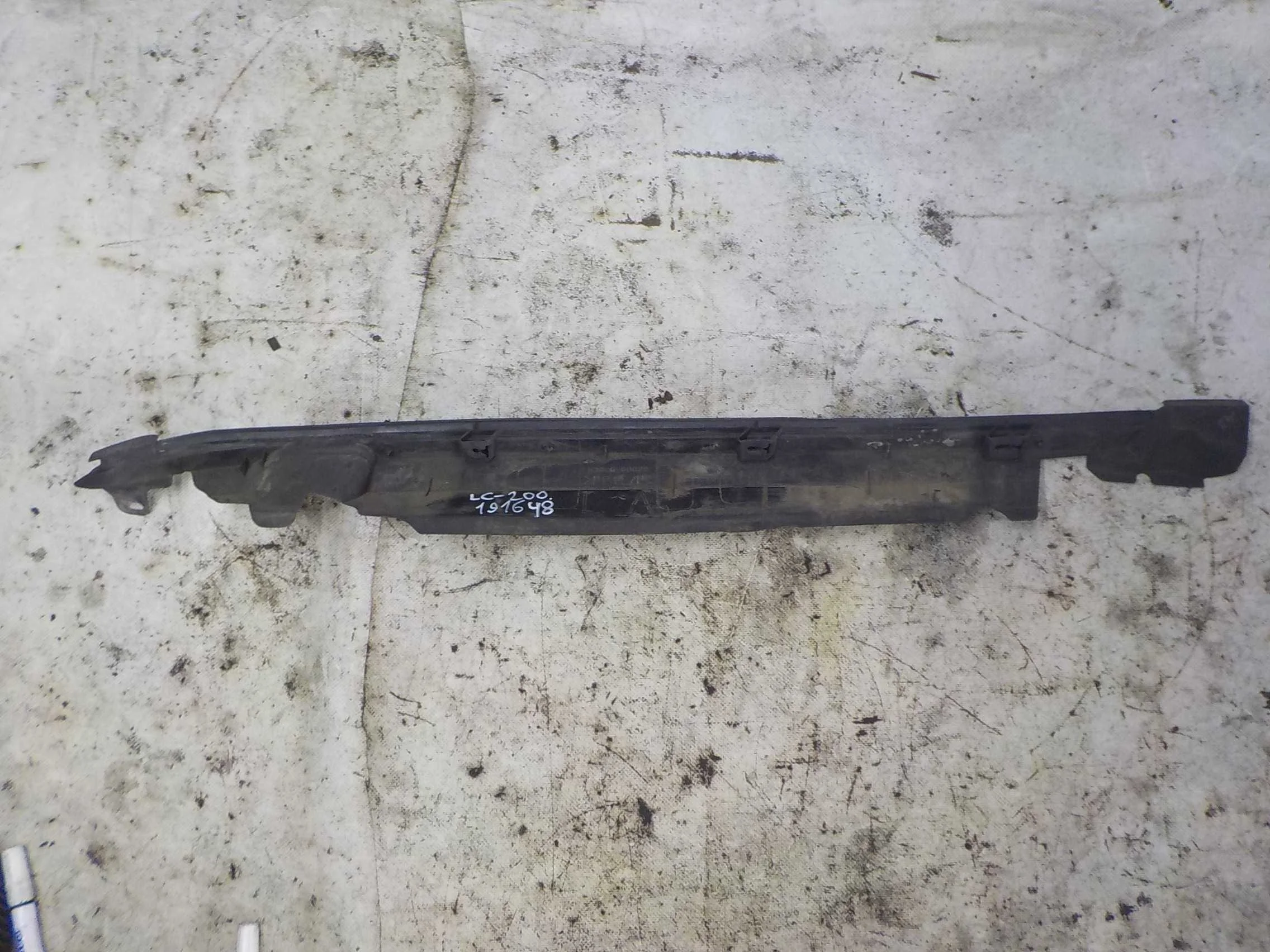 Пыльник крыла Toyota Land Cruiser 200 (2007—2012)