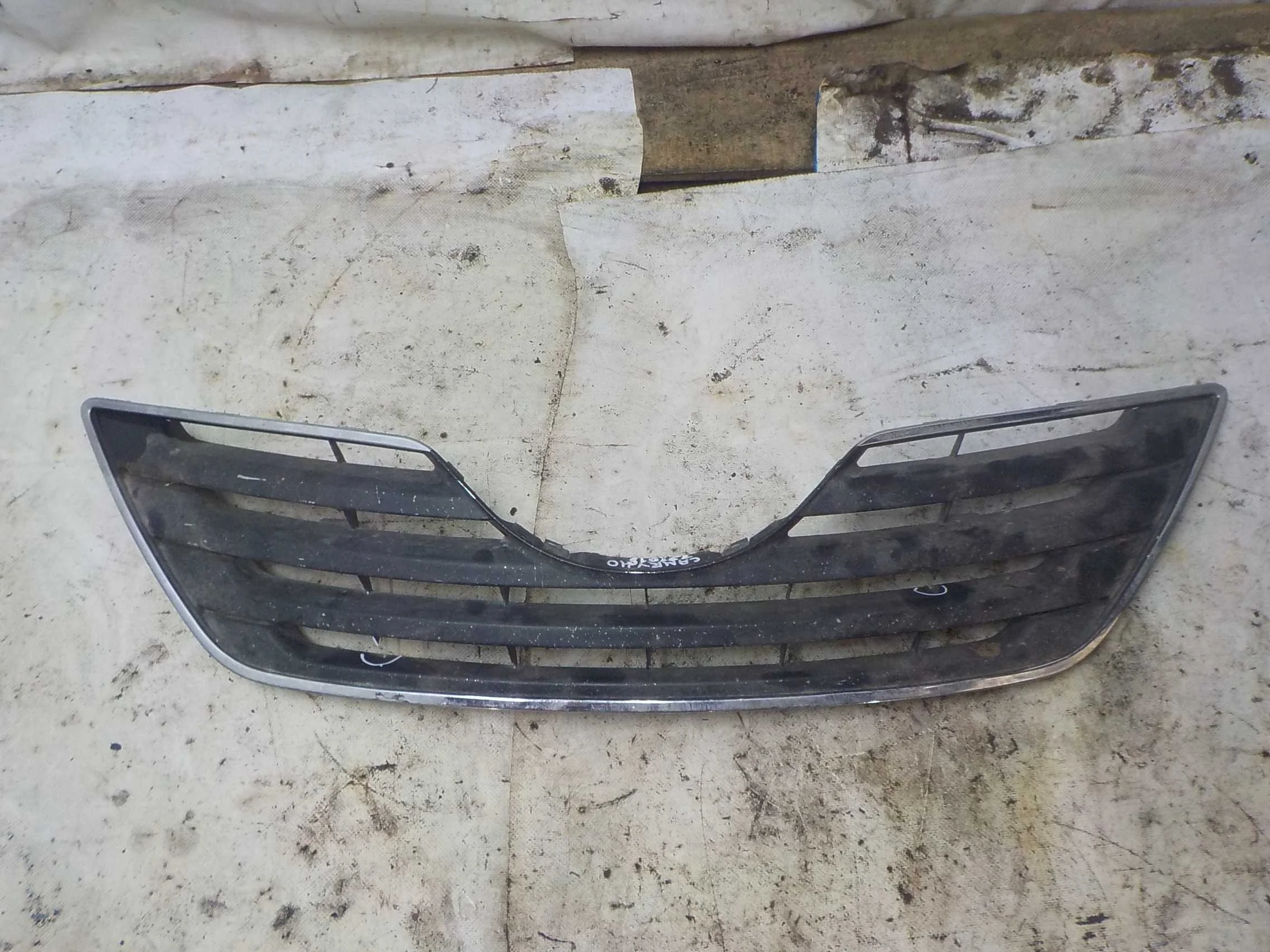 Решетка радиатора Toyota Camry XV40 (2006—2009)