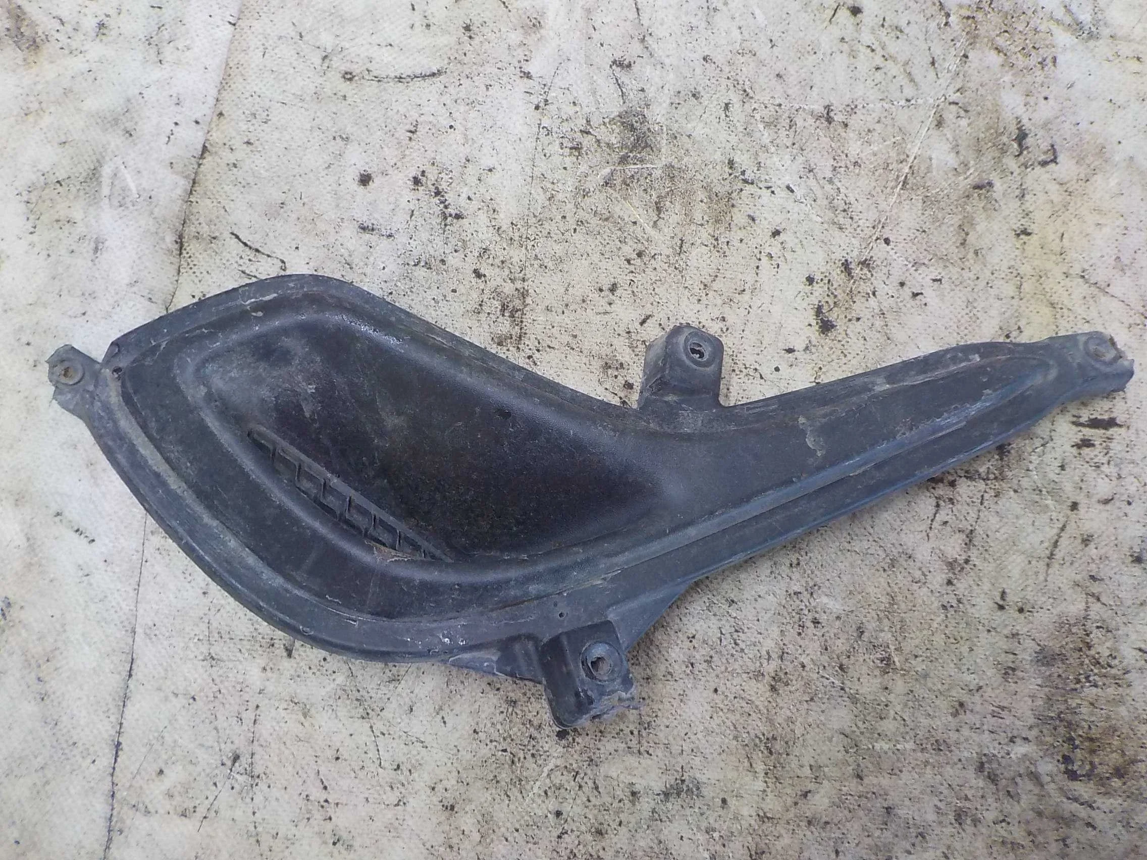 накладка на бампер Hyundai Solaris I (2010—2014) Перед Право