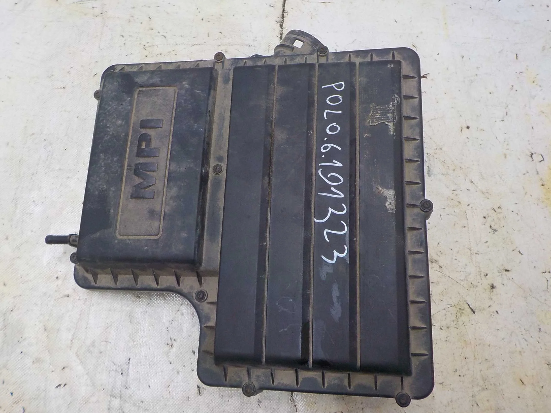 Корпус воздушного фильтра Volkswagen Polo V (2009—2015)