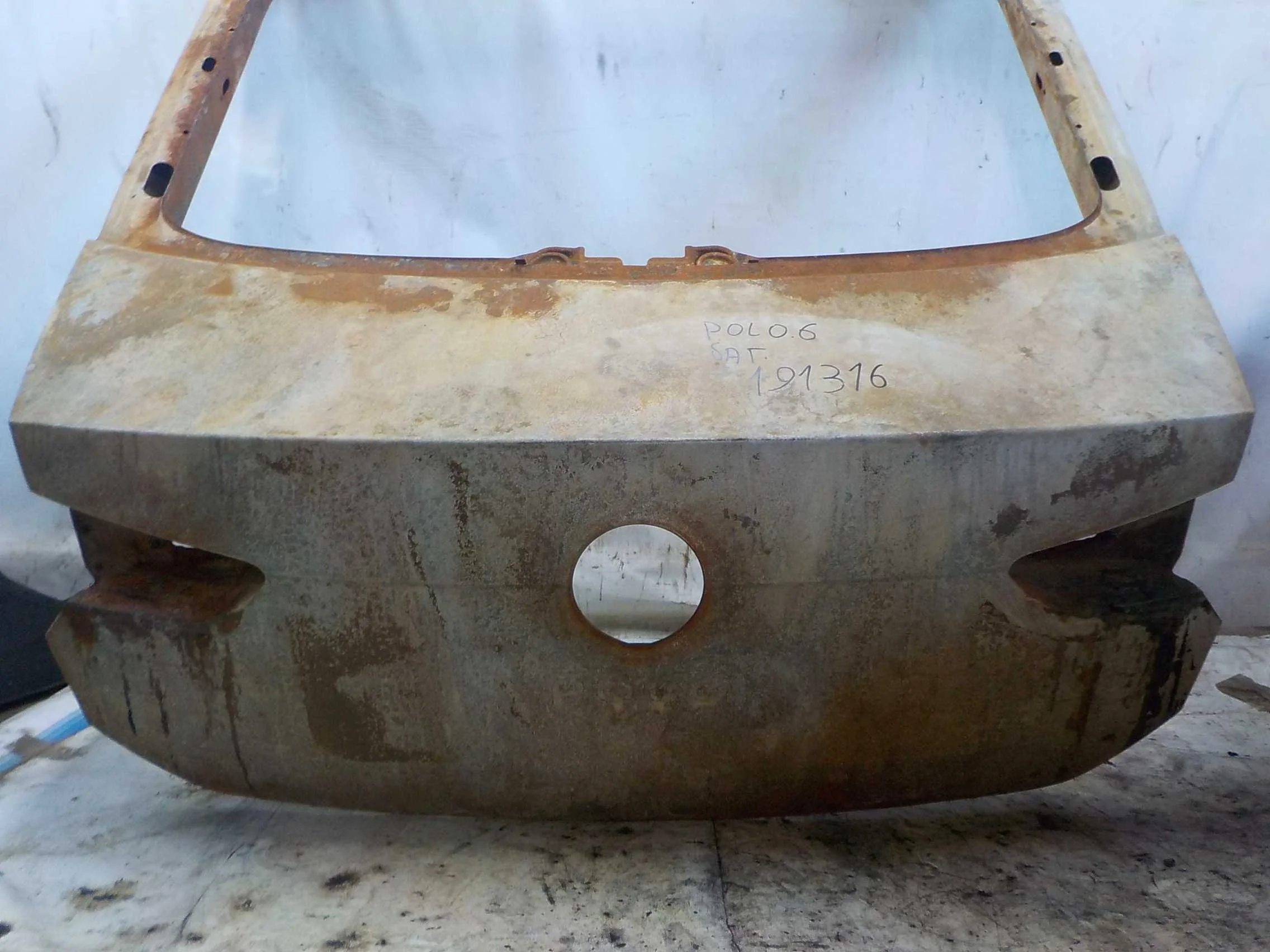 Крышка багажника Volkswagen Polo VI (2020—2023)