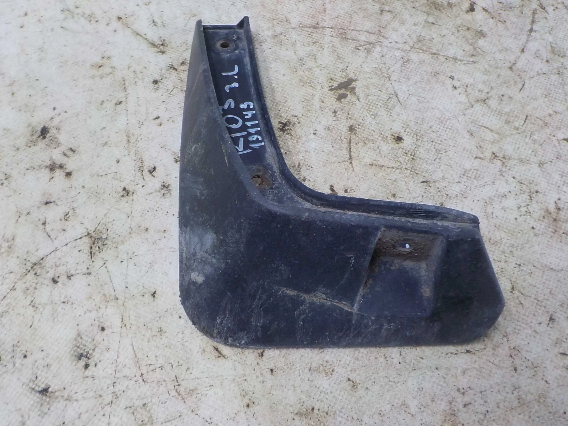 Брызговик Kia Rio III (2011—2015) Зад Лево