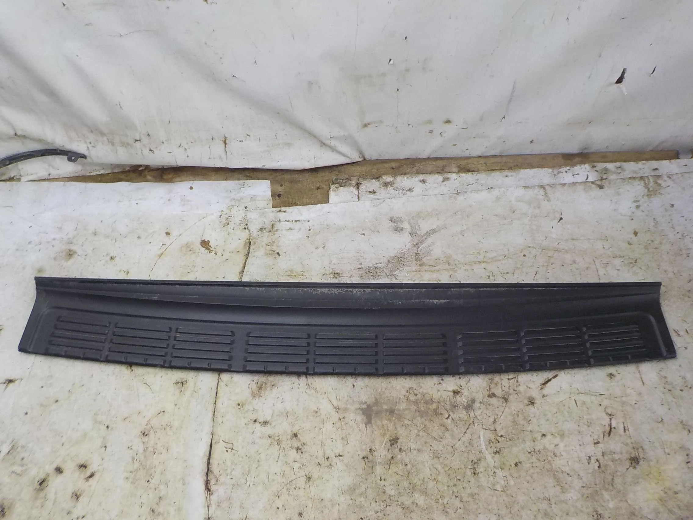 накладка на бампер Toyota Land Cruiser 200 (2007—2012) Зад