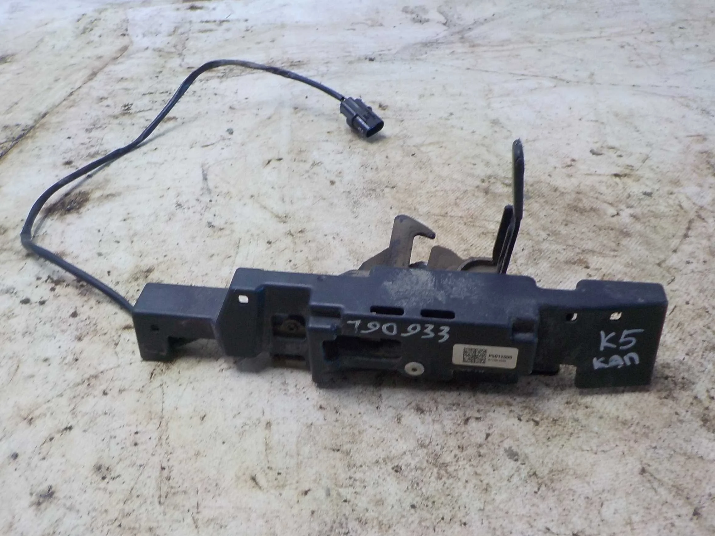 Замок капота Kia K5 III (2019—2025)