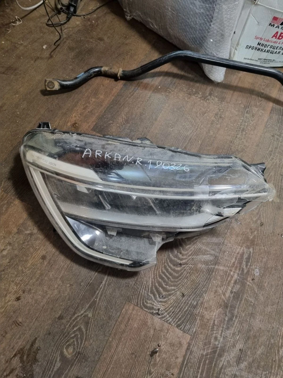 Фара Renault Arkana I (2019—2025)  Право