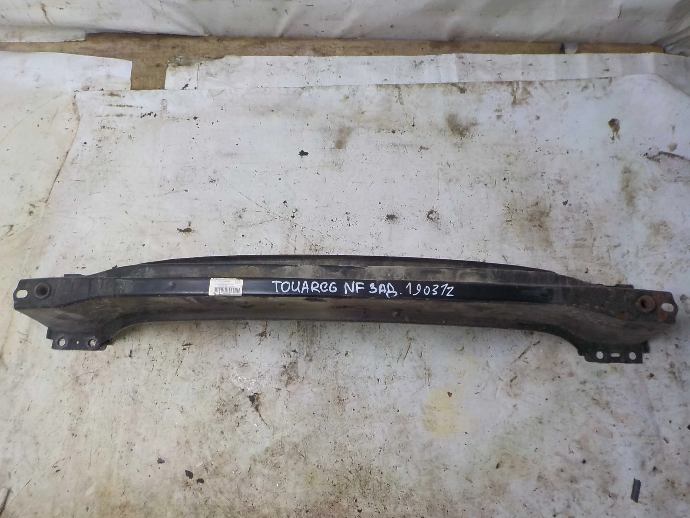 Усилитель бампера Volkswagen Touareg II (2010—2014) Зад