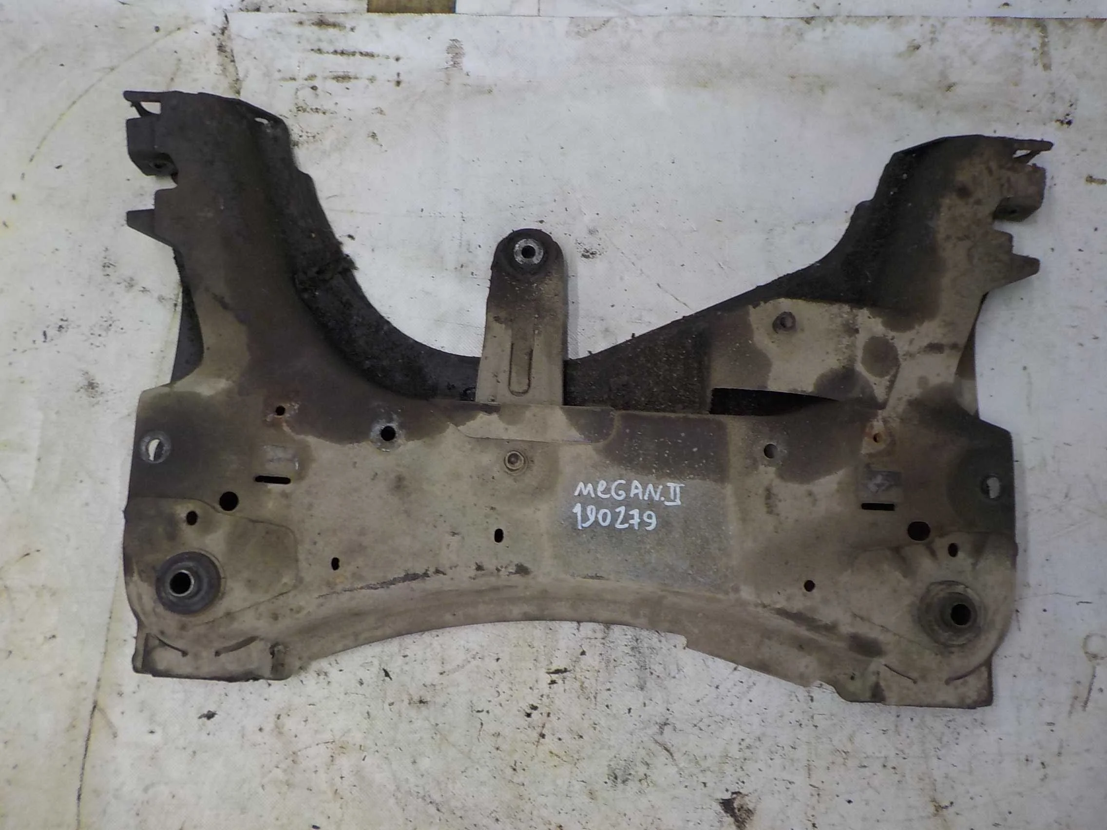 Подрамник Renault Megane II (2002—2006)