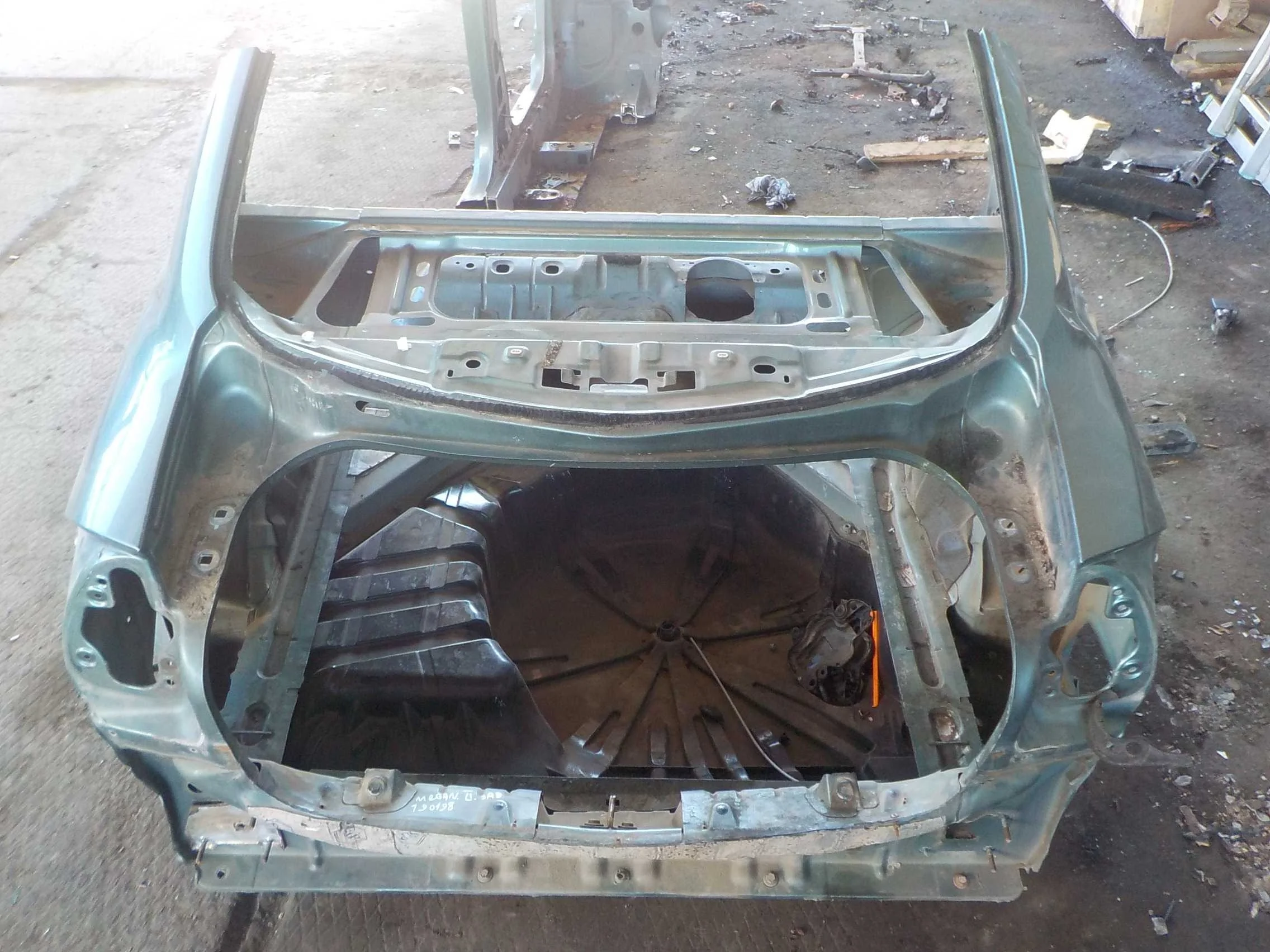 задняя панель кузова Renault Megane II (2002—2006)