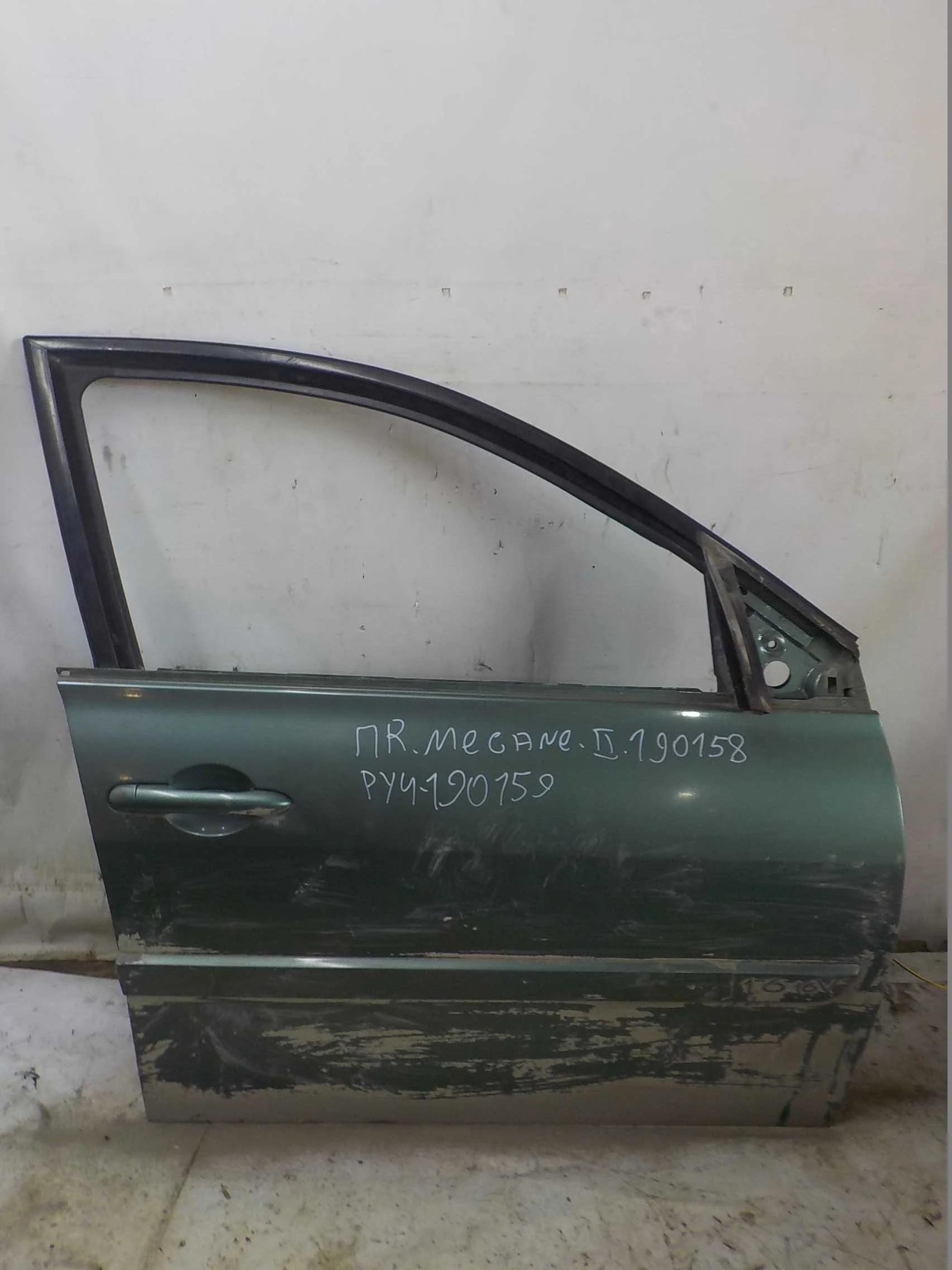 Дверь Renault Megane II (2002—2006) Перед Право