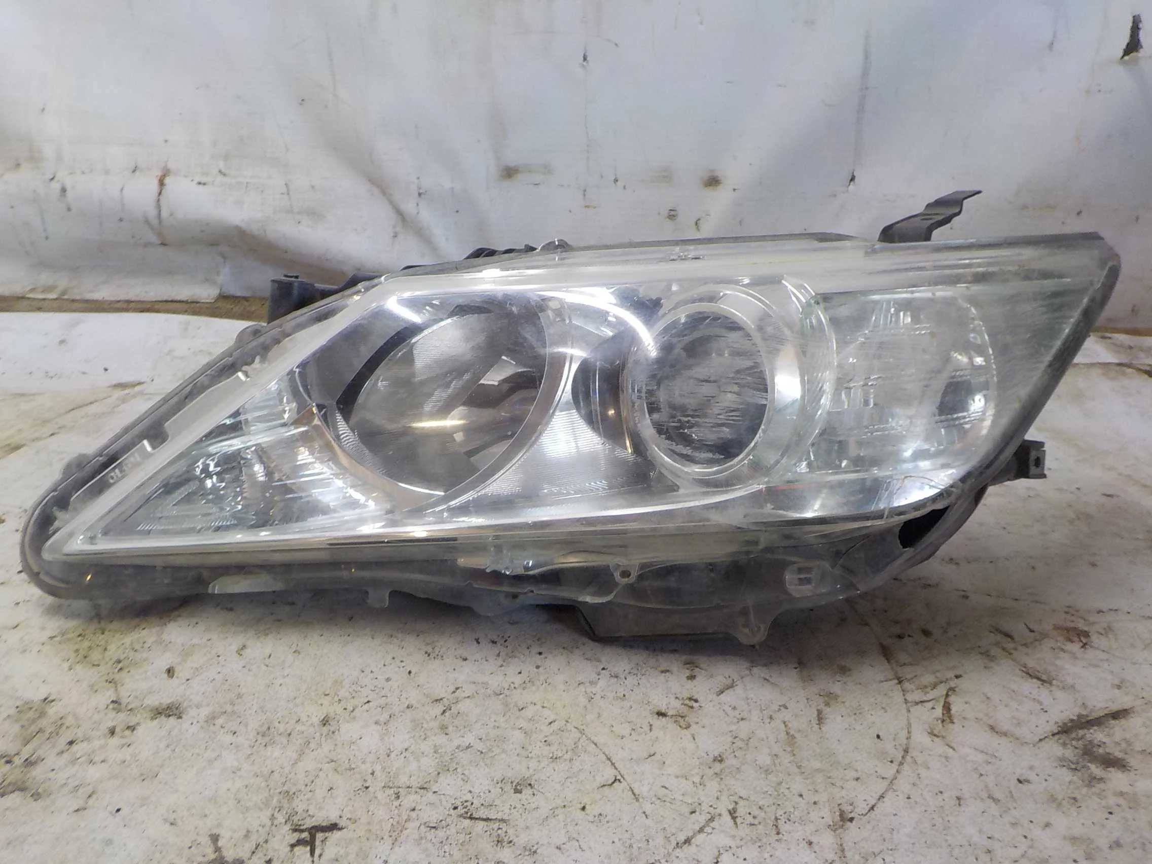 Фара Toyota Camry XV50 (2011—2014)  Лево