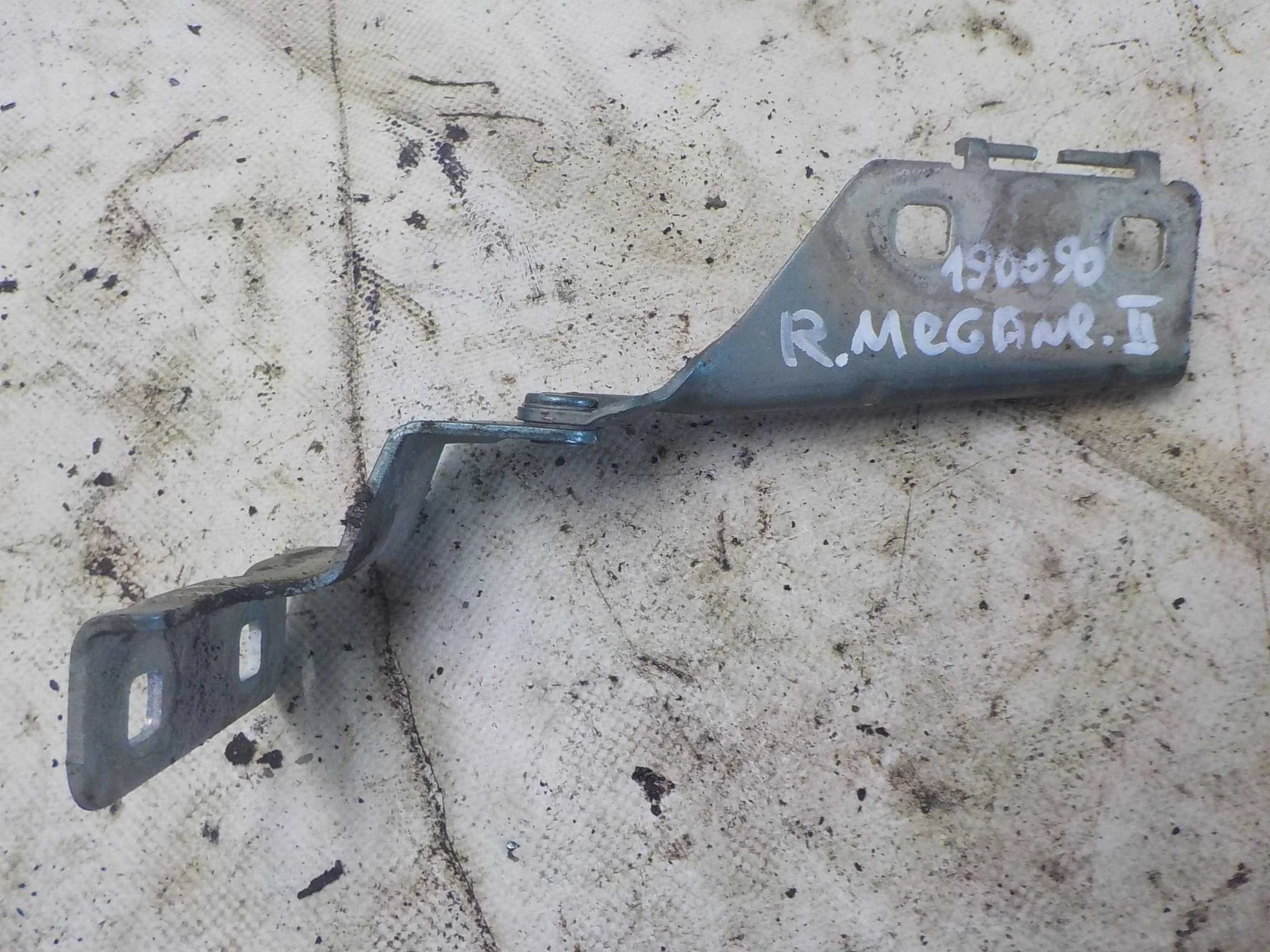 Петля капота Renault Megane II (2002—2006)