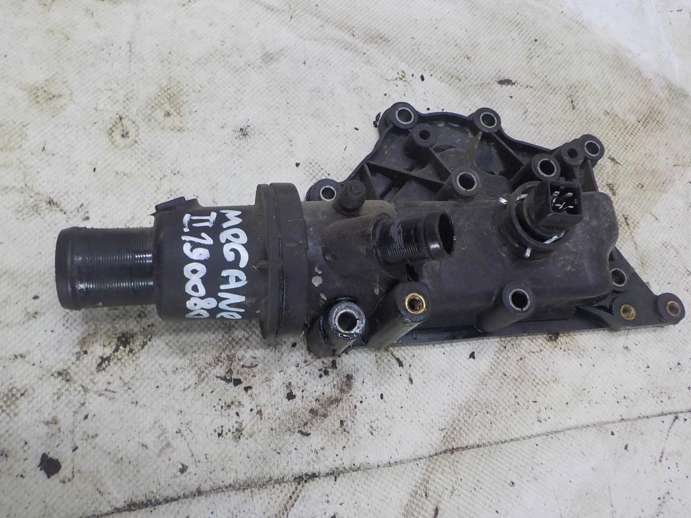 Корпус термостата Renault Kangoo II (2007—2013)